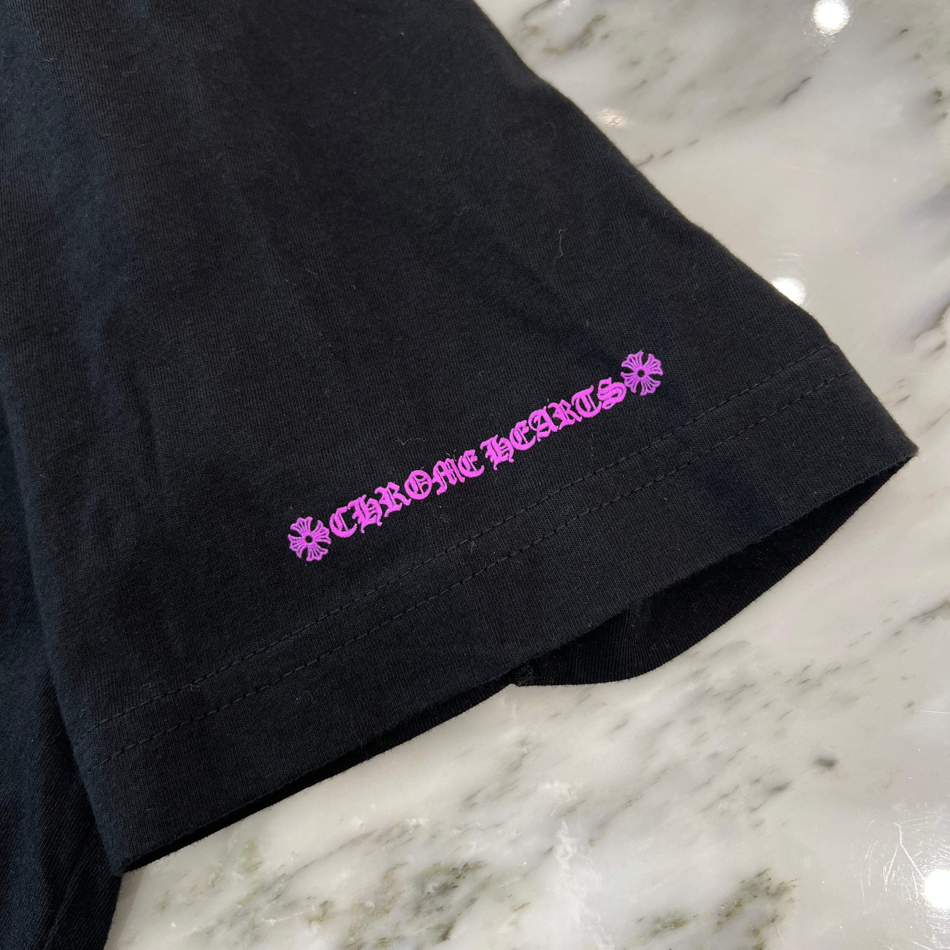 CHROME HEARTS Old English Purple Neck Logo Short Sleeve Tee Size L クロムハーツ オールドイングリッシュ パープルネックロゴ ショートスリーブ Tシャツ サイズＬ