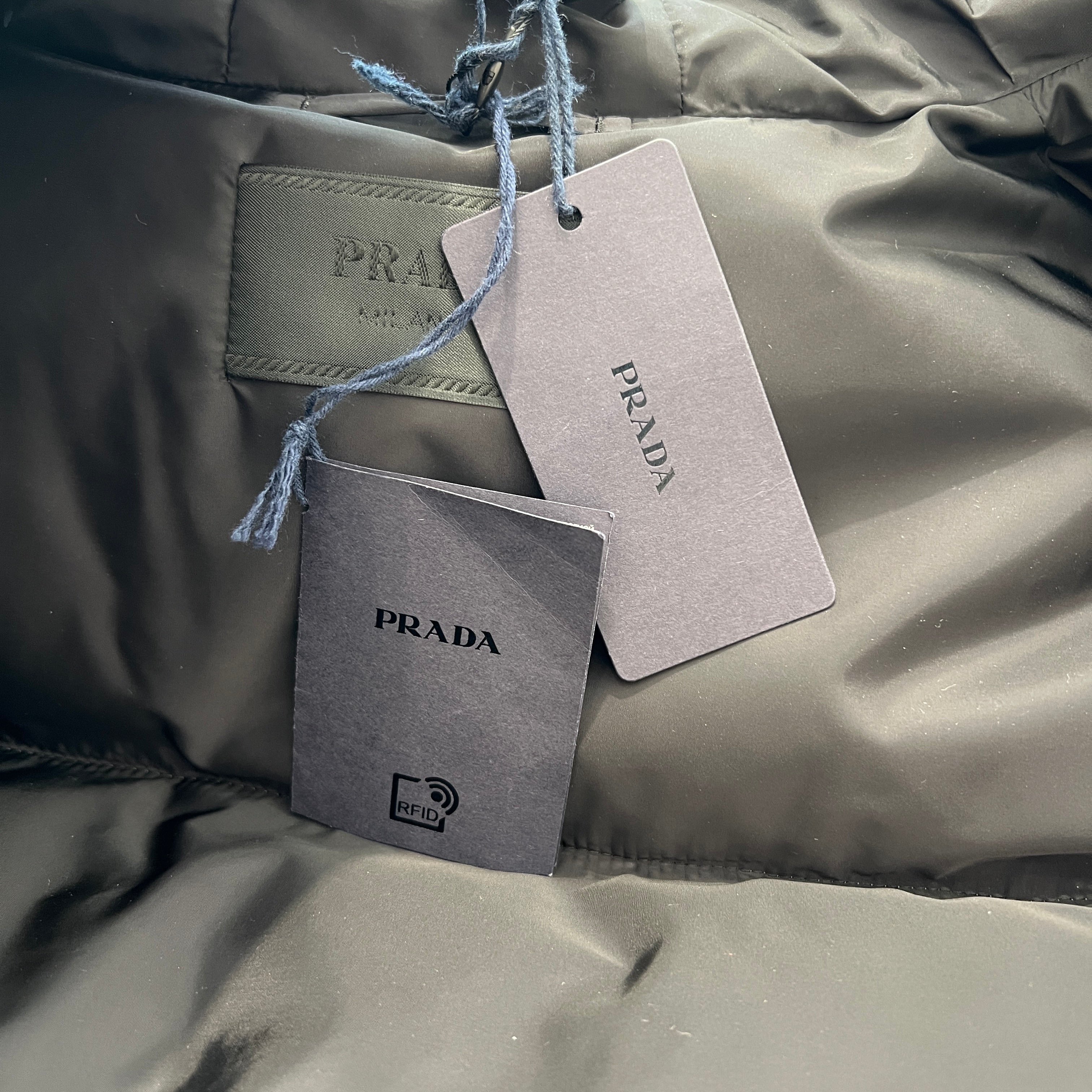 PRADA 2023AW Nylon Triangle Logo Plate Down Jacket Size XXL プラダ
