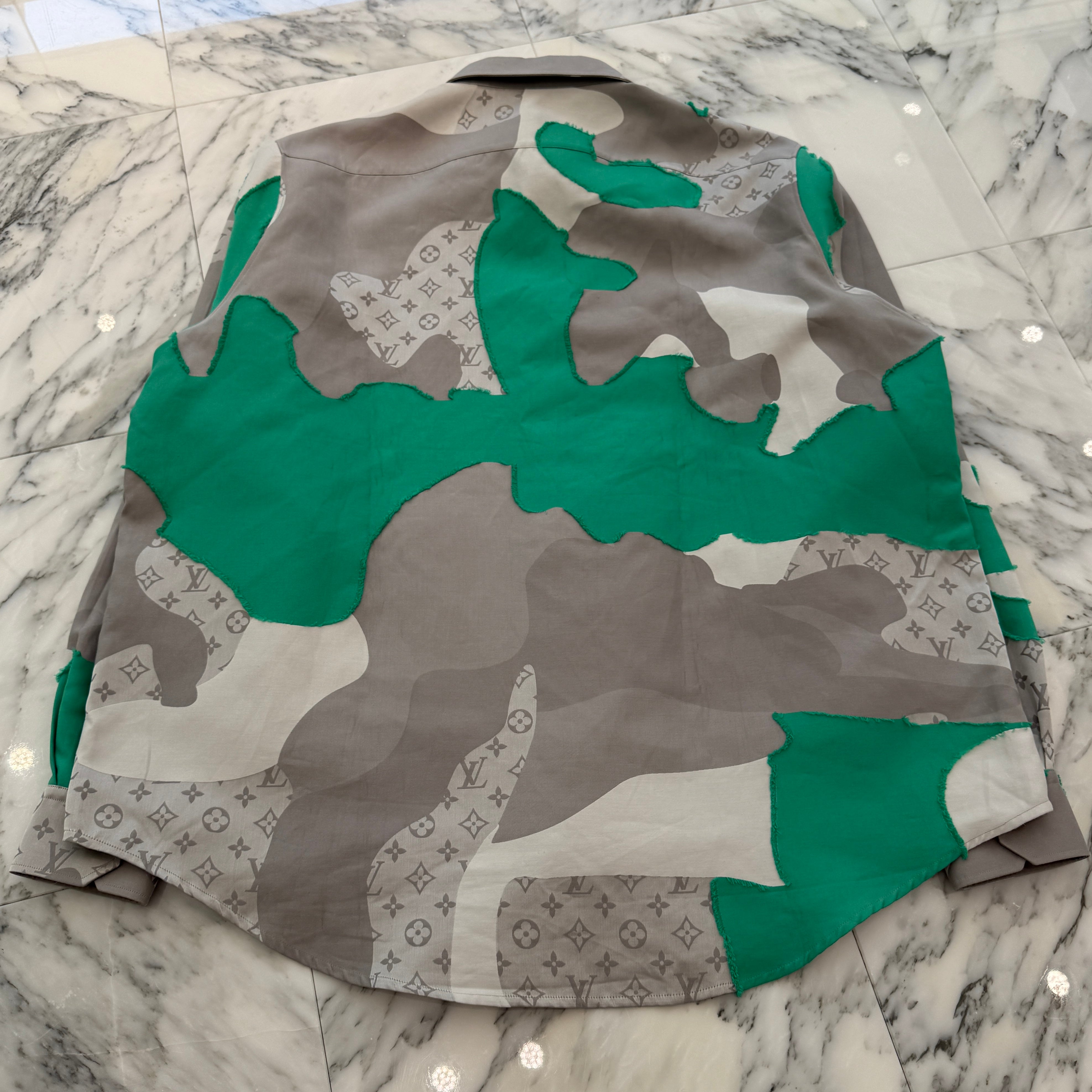 LOUIS VUITTON 2023AW Printed Cotton Fil Coupe Over Shirt 1ABNSR Size 6L ルイヴィトン プリンテッドコットンフィルクーペオーバー シャツ サイズ6L