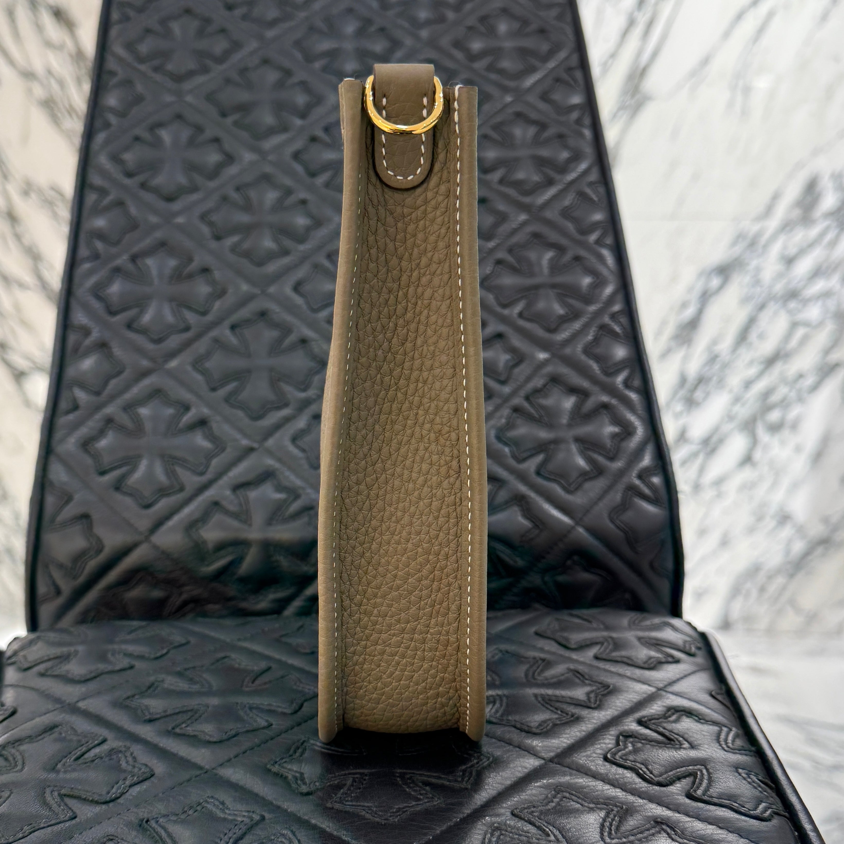 HERMES Evelyn Amazon TPM "Etoupe" K刻印 エルメス エブリン アマゾン TPM "エトゥープ" レザーショルダーバッグ K刻印