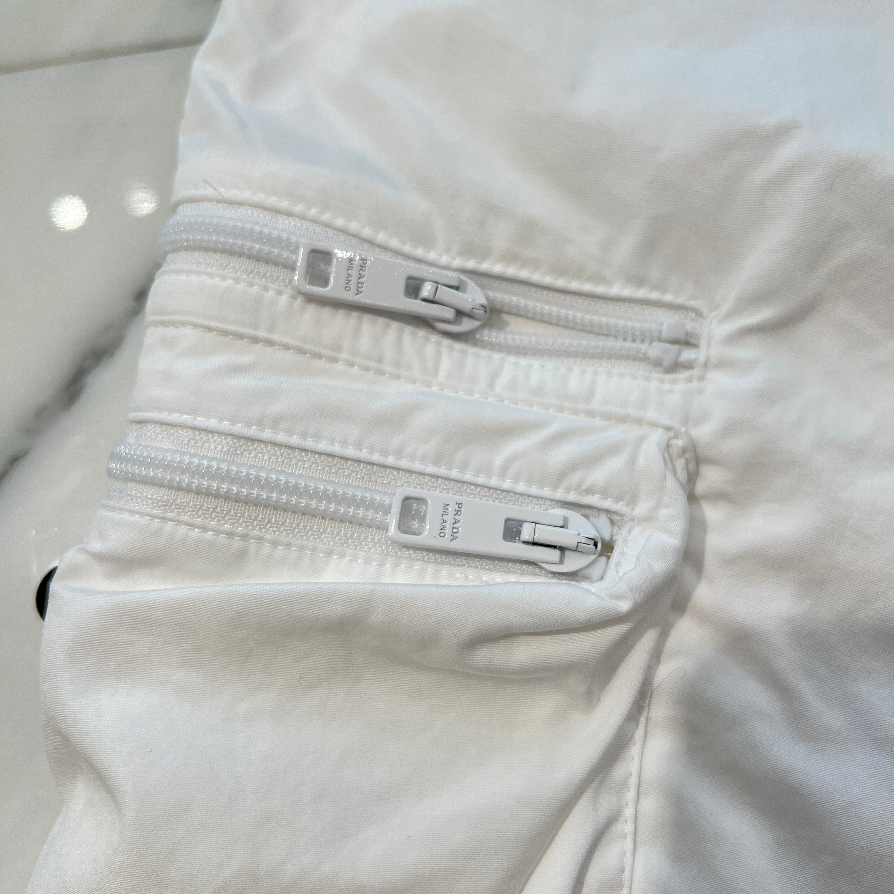 PRADA 2023SS Triangle Logo Plate Zip Cargo Shorts SPH393 S000 1XV2 Size S プラダ トライアングル ロゴプレート ジップ カーゴショーツ サイズS