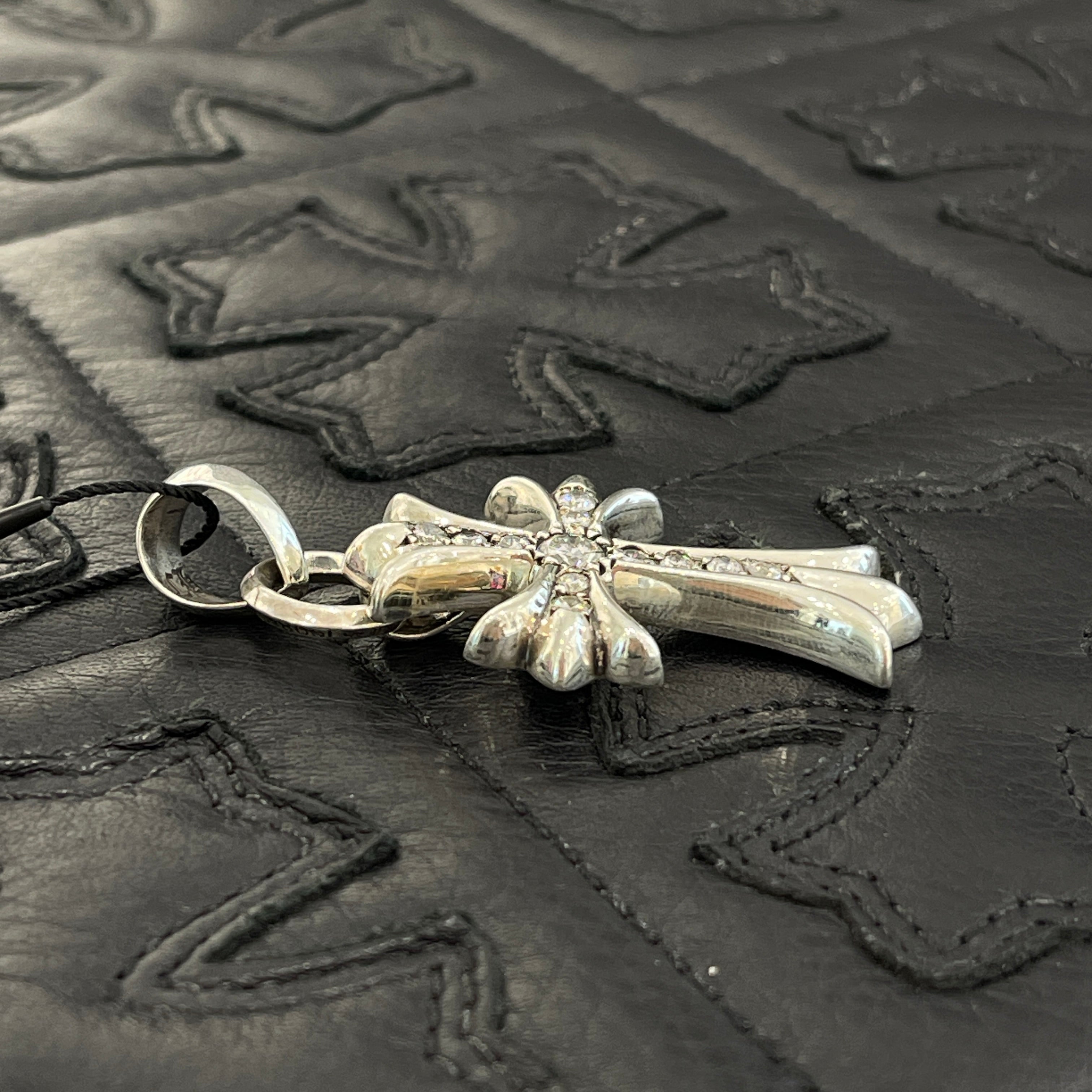 CHROME HEARTS Small CH Cross With Bail Pave Diamond Pendant Top