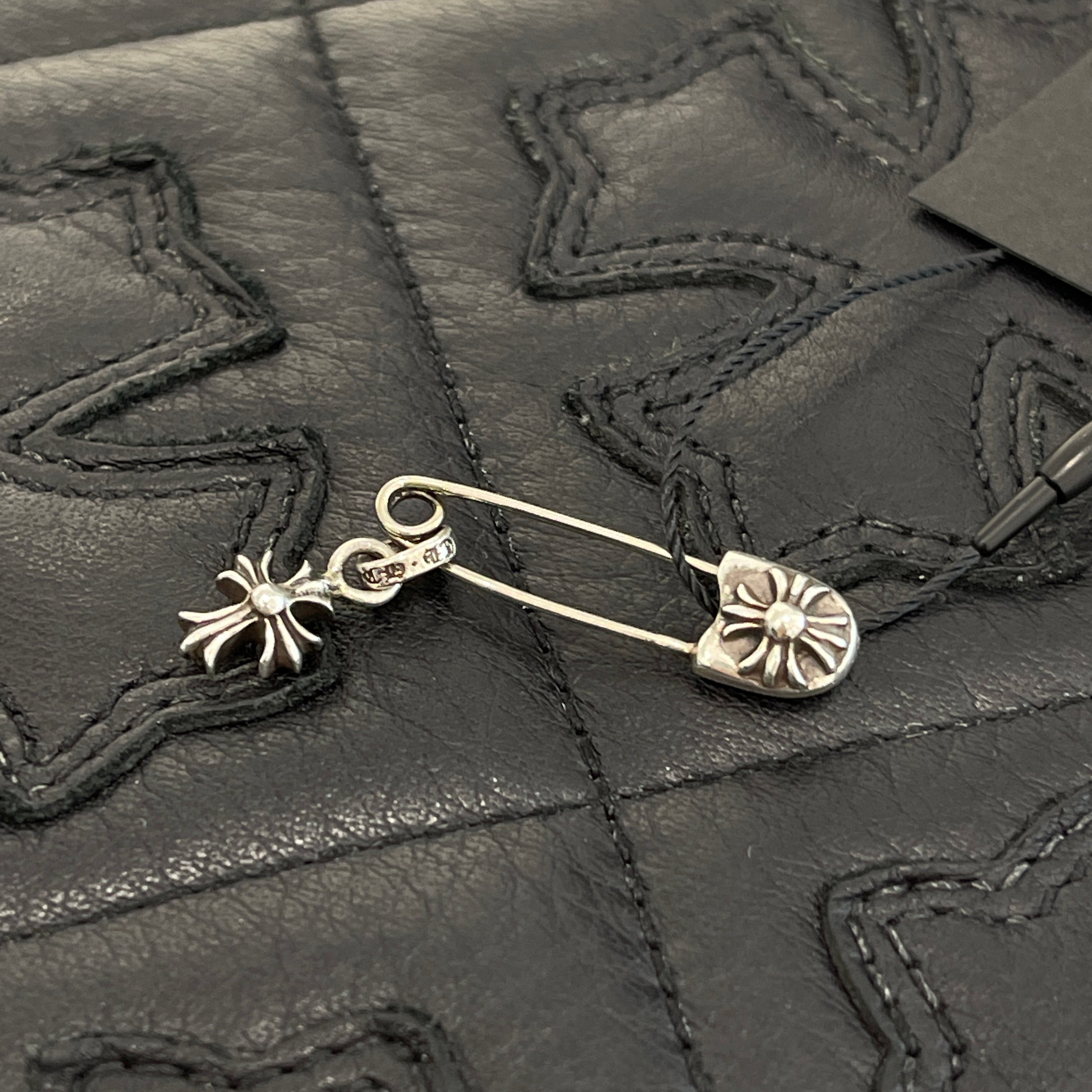 CHROME HEARTS CH Plus Safety Pin With CH Plus Charm クロムハーツ CHプラス セーフティーピン ウィズ CHプラス チャーム