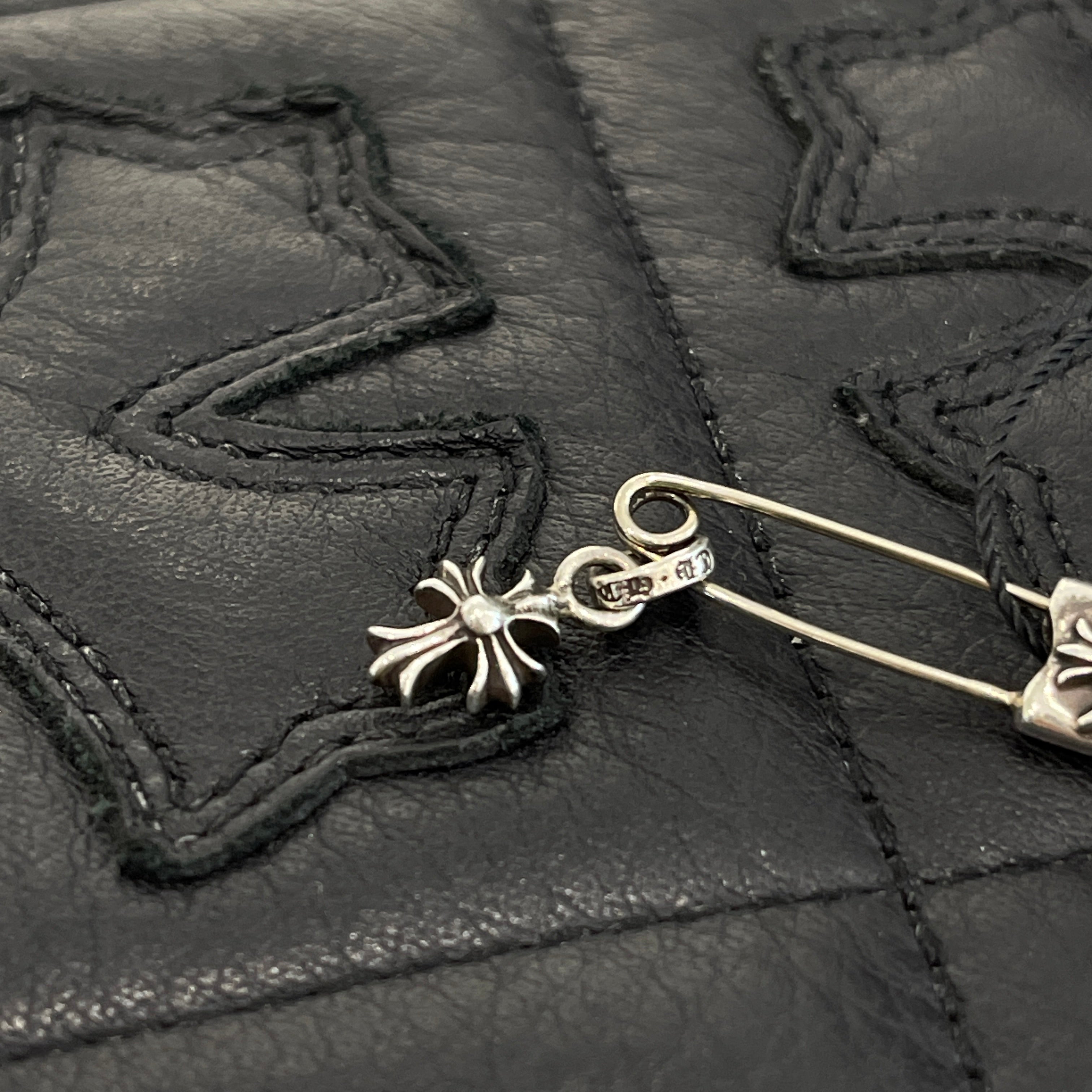 CHROME HEARTS CH Plus Safety Pin With CH Plus Charm クロムハーツ CHプラス セーフティーピン ウィズ CHプラス チャーム