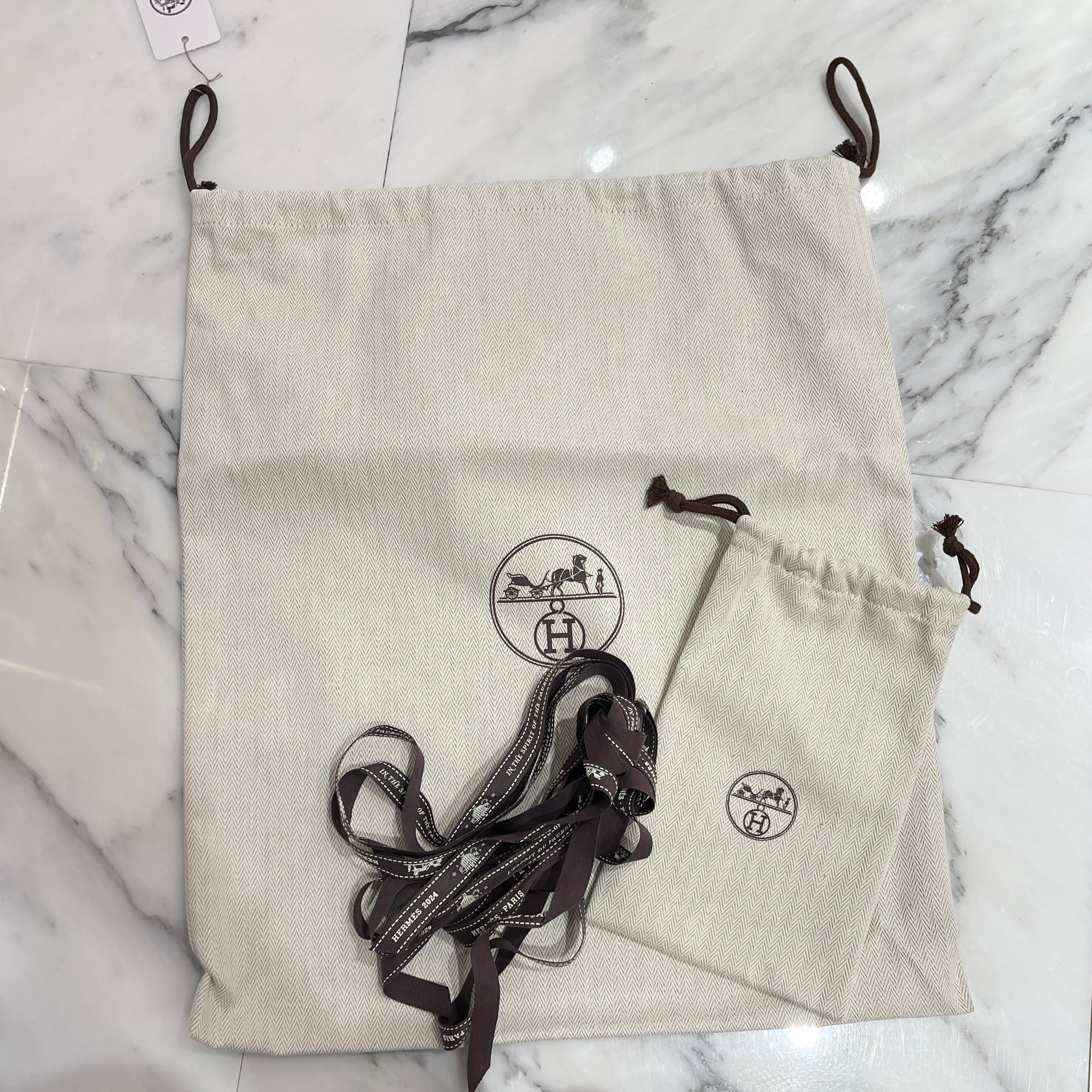 HERMES Evelyne Trois PM 29 "Noir" W刻印 エルメス エブリン トロワ PM 29 "ノワール" レザーショルダーバッグ