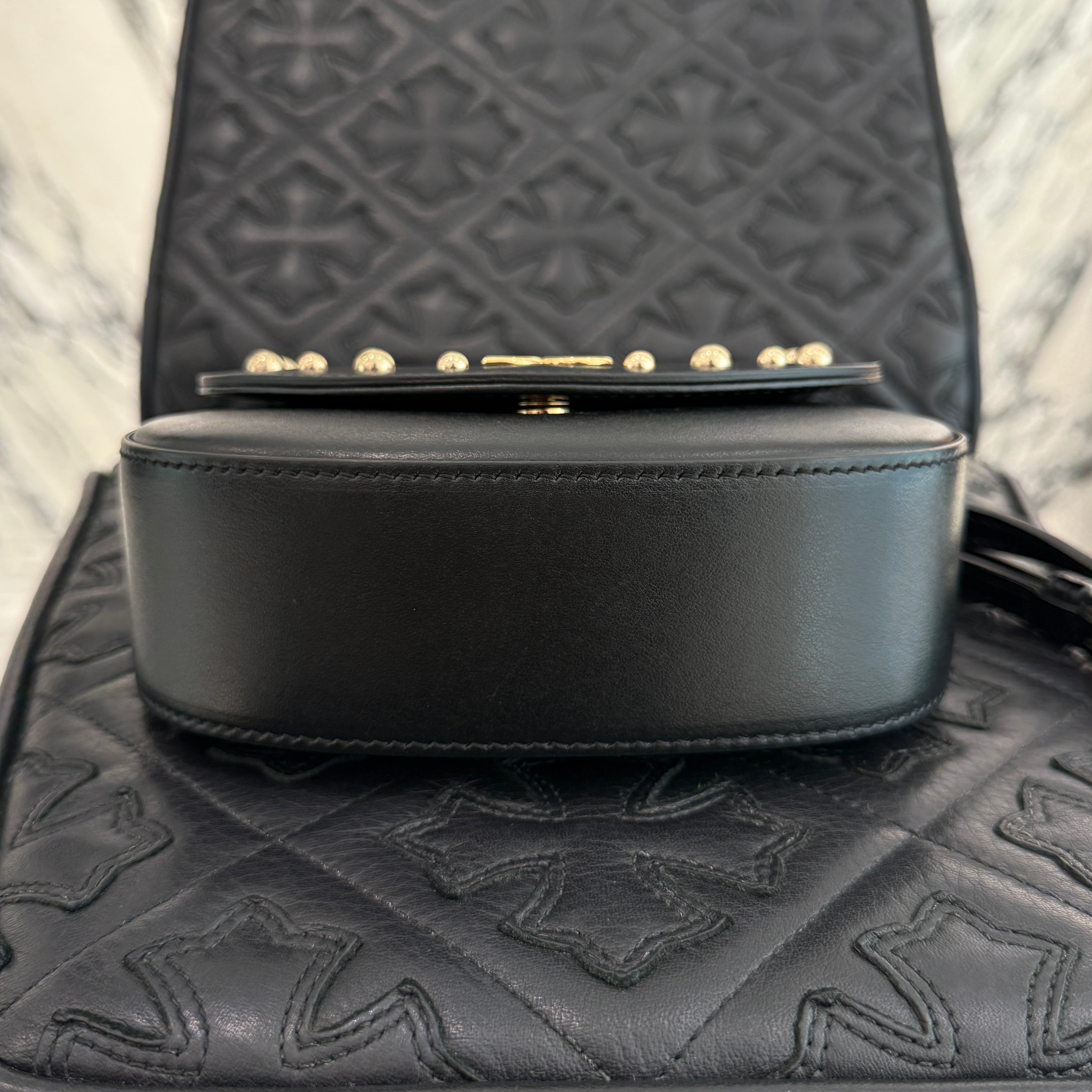 Dolce & Gabbana Bambino Black Leather Logo Studded Flap Crossbody Bag ドルチェ＆ガッバーナ バンビーノ ブラックレザー ロゴスタッズ フラップ クロスボディバッグ