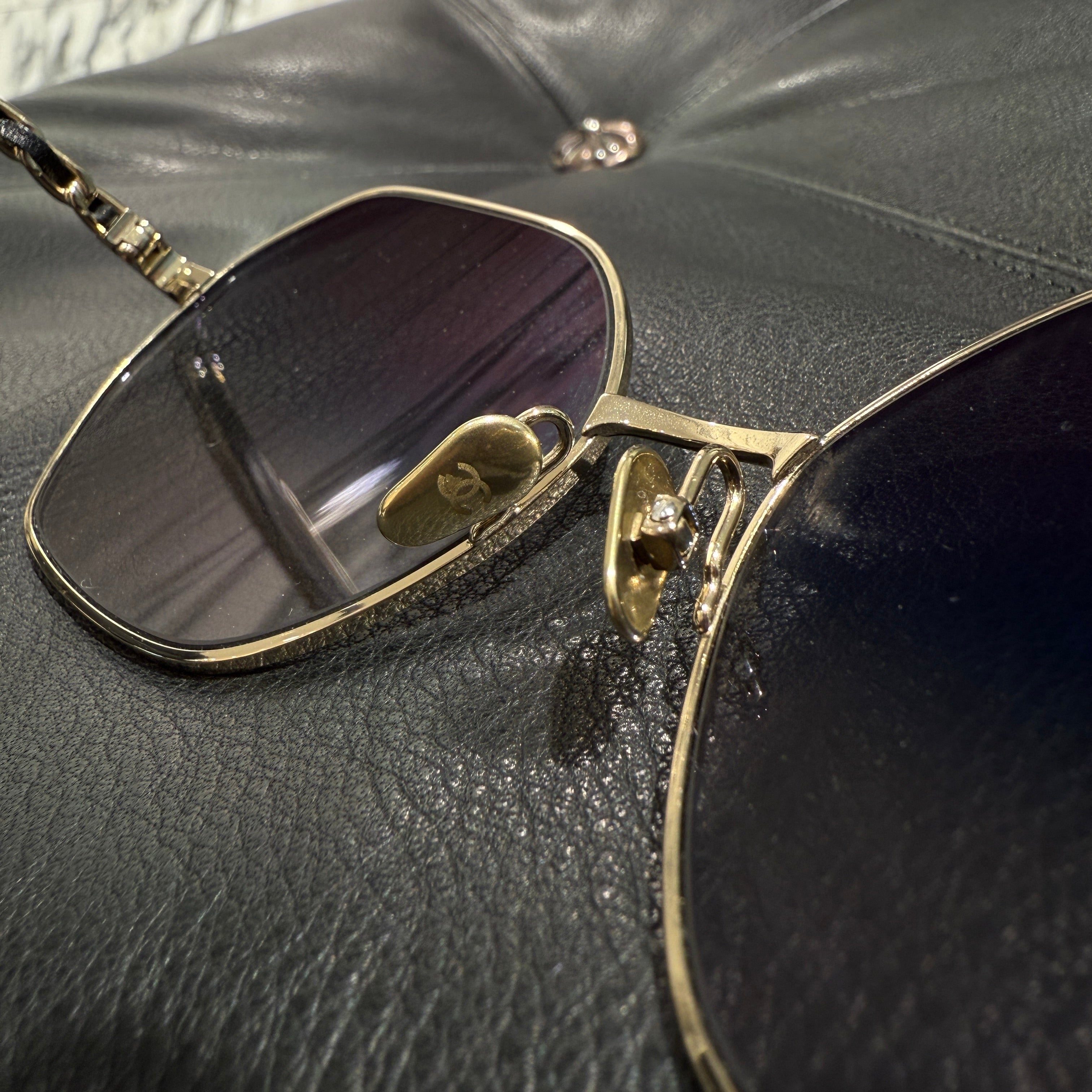 CHANEL COCO Mark Glass Pearl Chain Square Sunglasses 4281-Q-H Size 56□17 140 シャネル ココマーク ガラスパール チェーン スクエア サングラス サイズ56□17 140