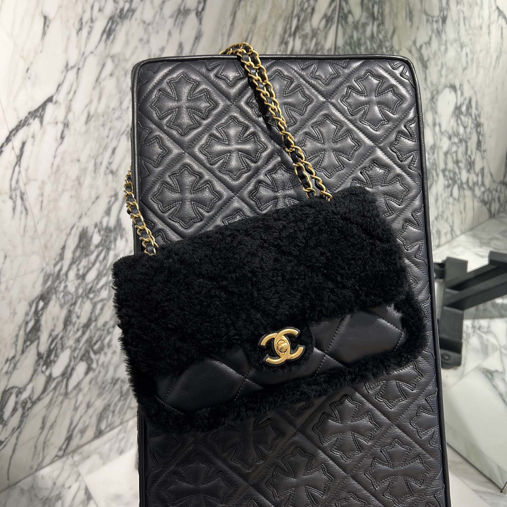 CHANEL Matelassé Shearling Quilted Stitch Leather Chain Shoulder Bag シャネル マトラッセ シアリング キルティングステッチ レザーチェーン ショルダーバッグ