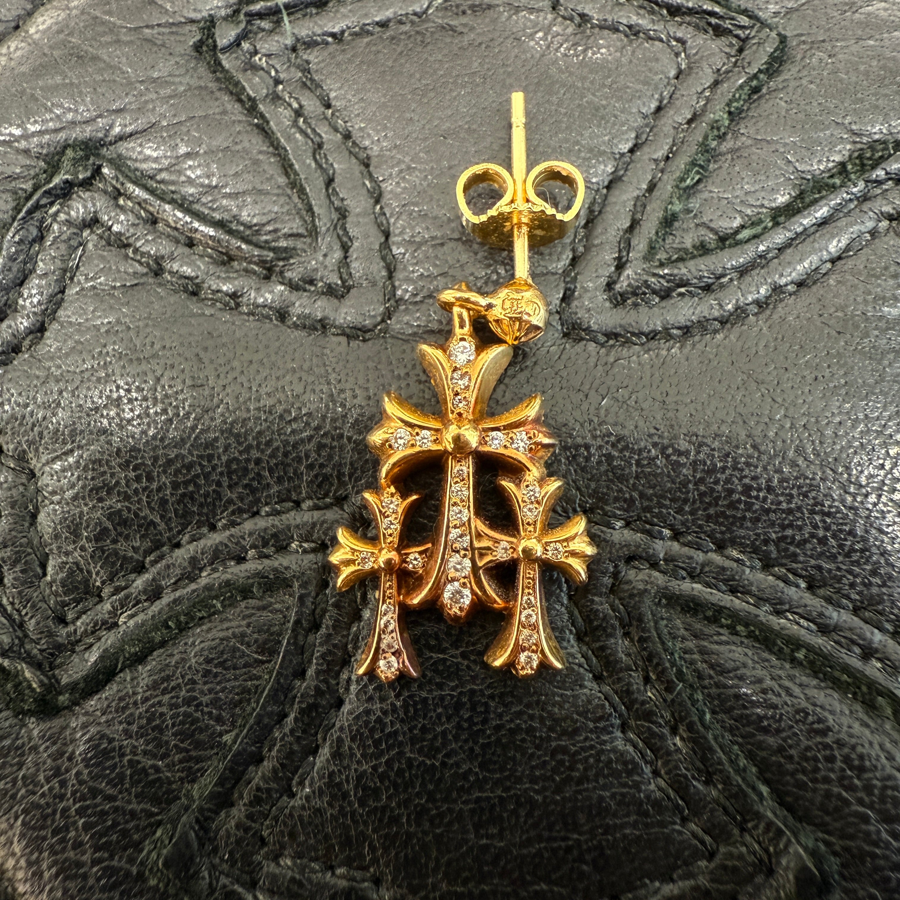 CHROME HEARTS 22K Triple Cross Earring Pave Diamond クロム