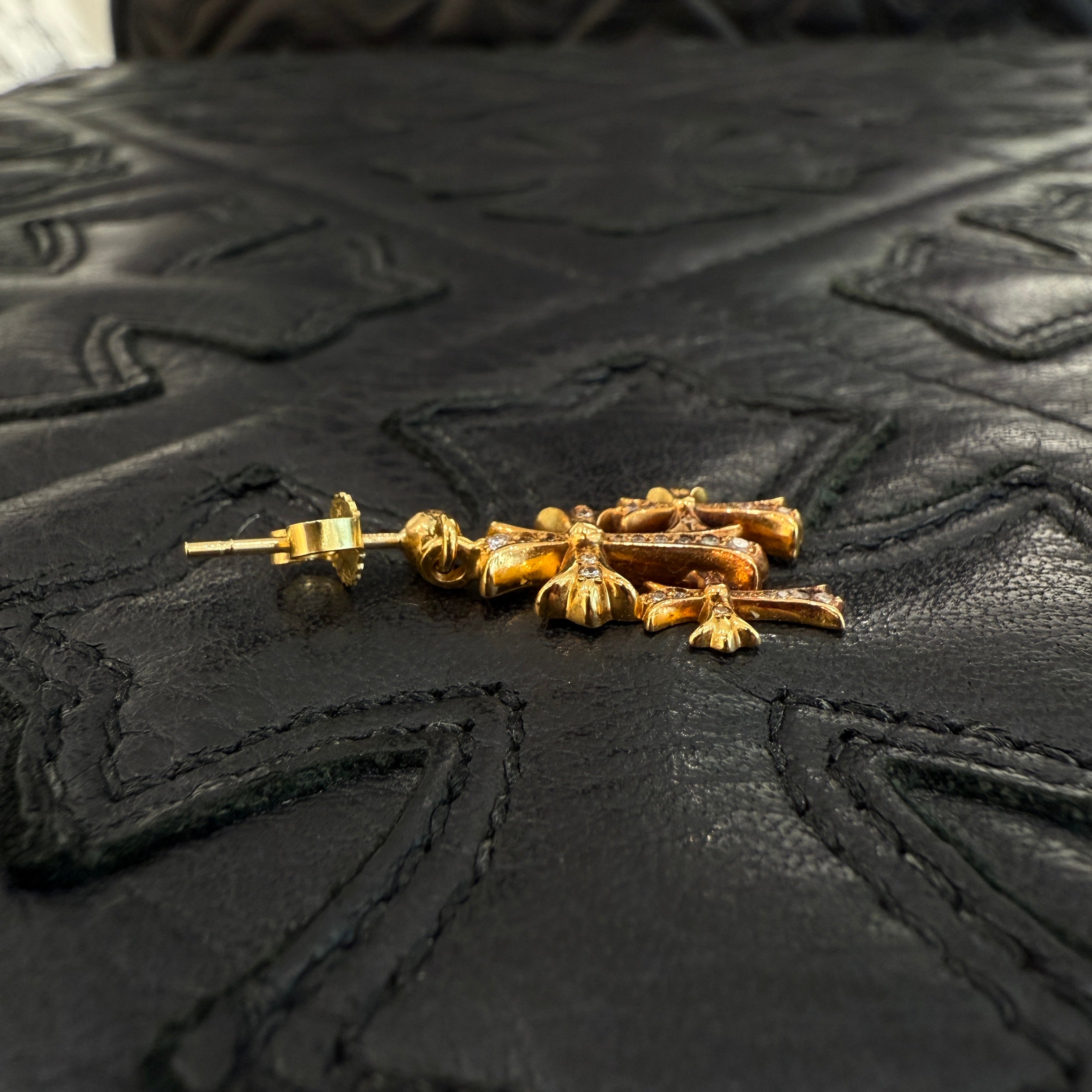 CHROME HEARTS 22K Triple Cross Earring Pave Diamond クロムハーツ 22K トリプルクロス イヤリング ピアス パヴェダイヤモンド