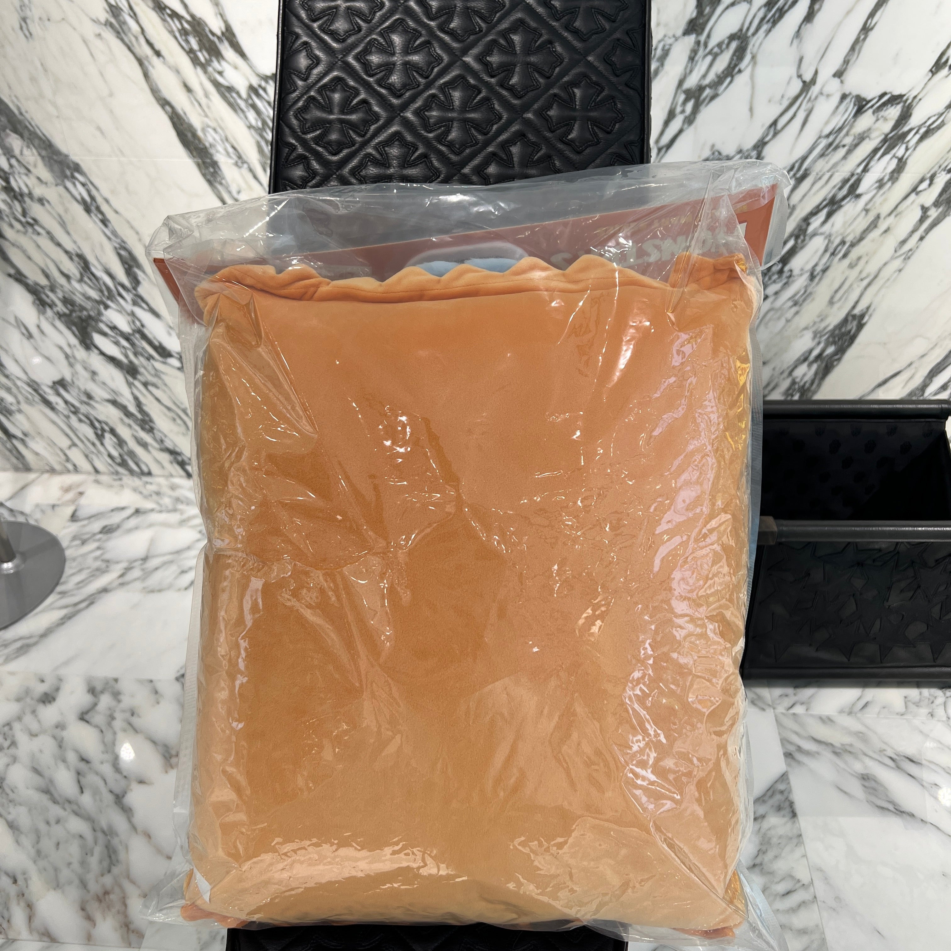 POP MART The Monsters Wacky Mart Chips LABUBU Pillow ポップマート ザ・モンスターズ ワッキーマート チップス ラブブ ピロー 枕