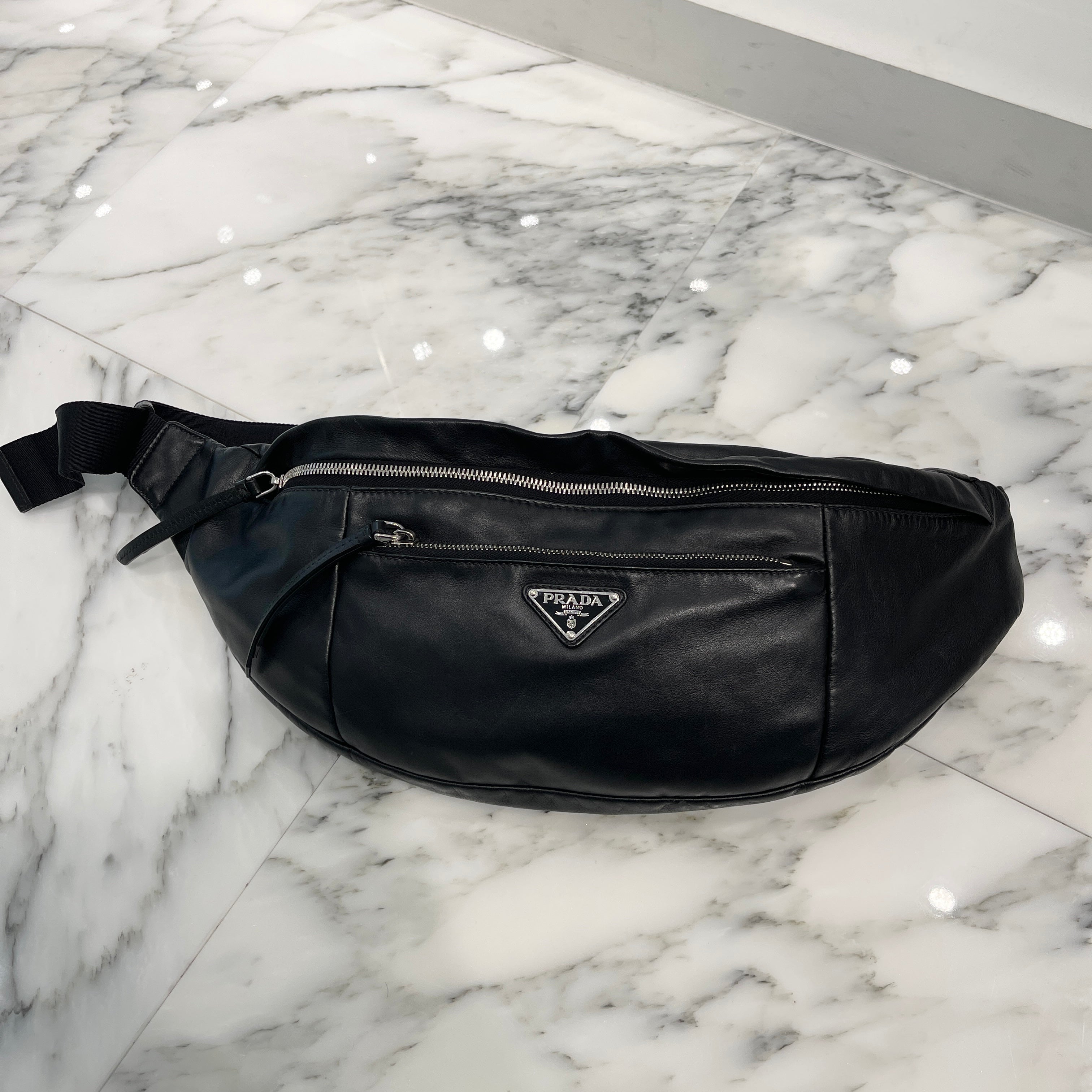 PRADA 2021AW Triangle Logo Leather West Poach 2VH140_2DXV_F0002_V_OOO プラダ トライアングルロゴ レザーウェストポーチ