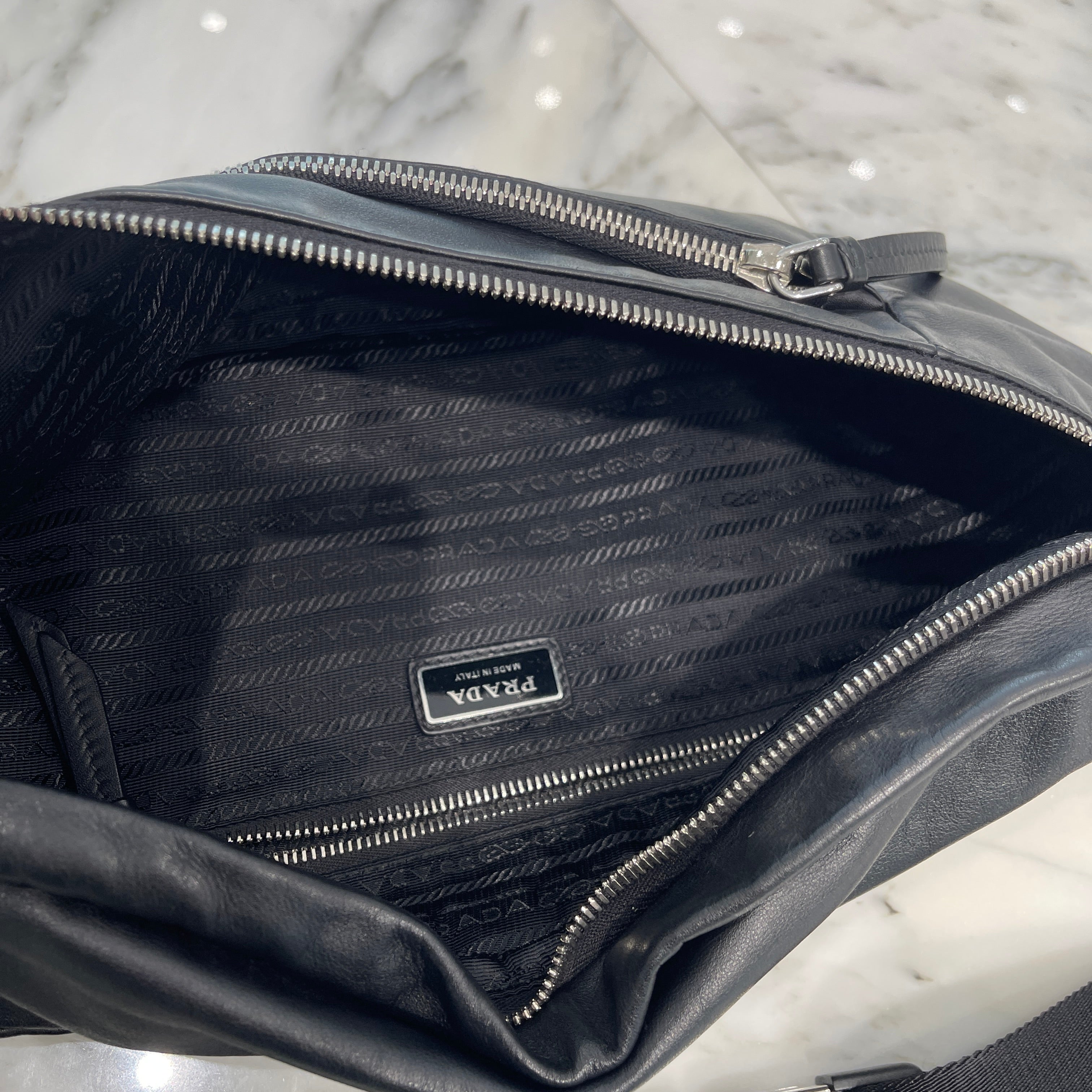 PRADA 2021AW Triangle Logo Leather West Poach 2VH140_2DXV_F0002_V_OOO プラダ トライアングルロゴ レザーウェストポーチ