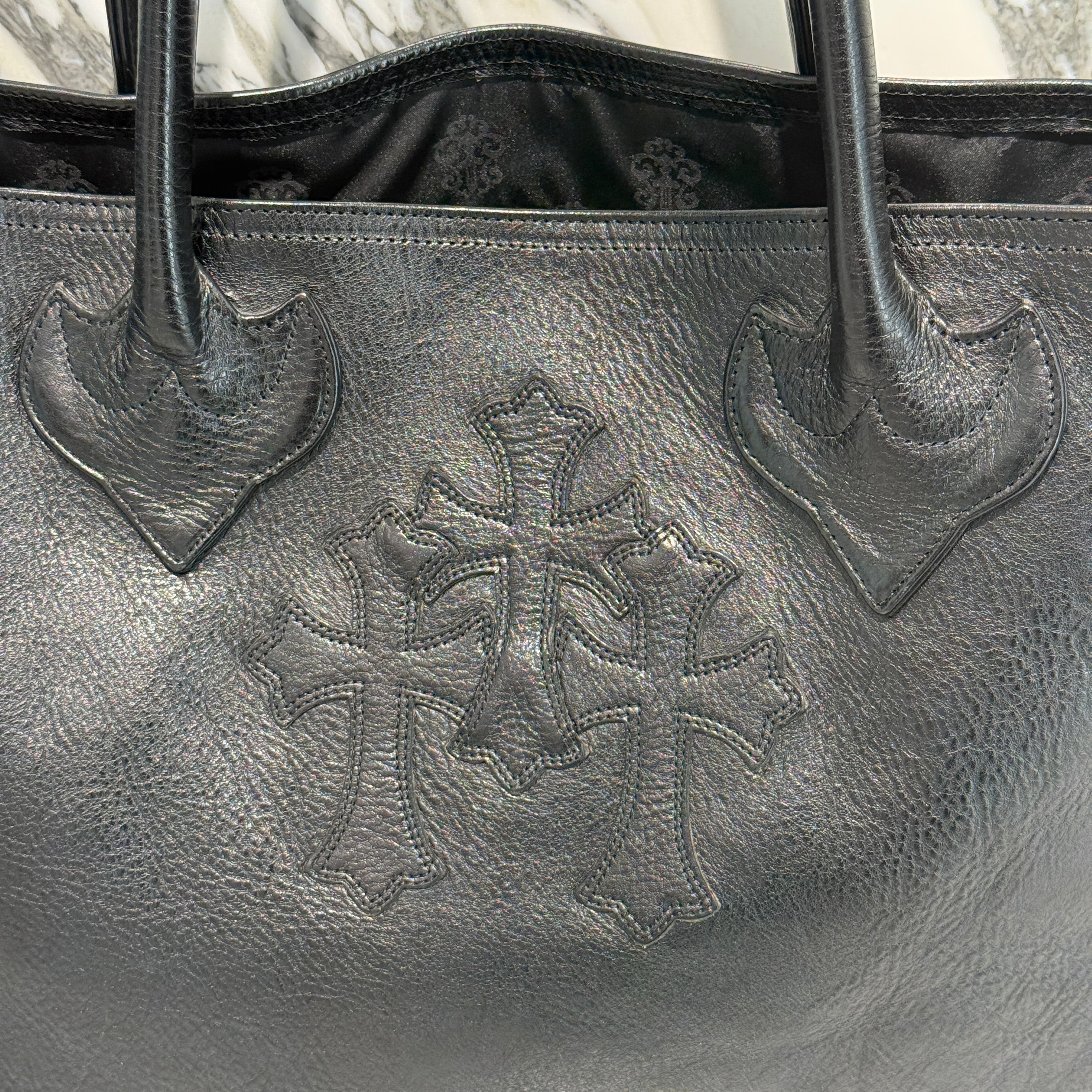 スリーセメタリークロス　レザートートバッグ CHROME HEARTS 3 Cemetery Cross Patch Leather Tote Bag クロム