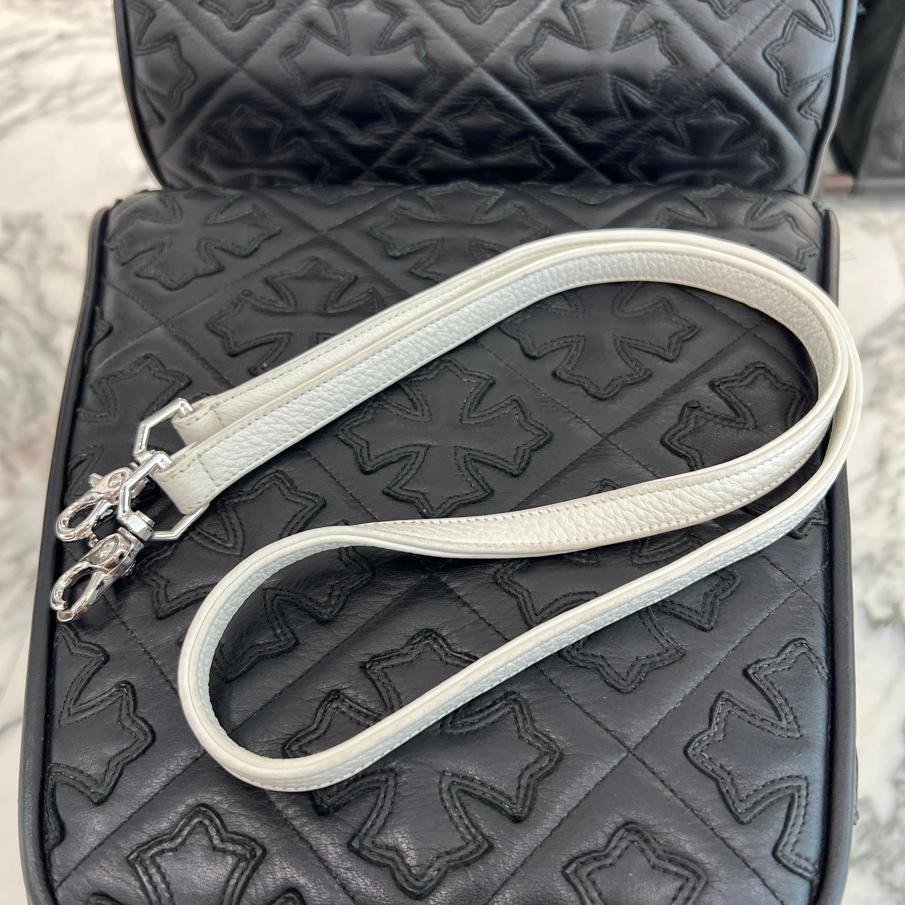CHROME HEARTS DOG ADAMS Silver Cross Leather Shoulder Hand Bag クロムハーツ ドッグアダムズ シルバークロス レザー ショルダー ハンドバッグ