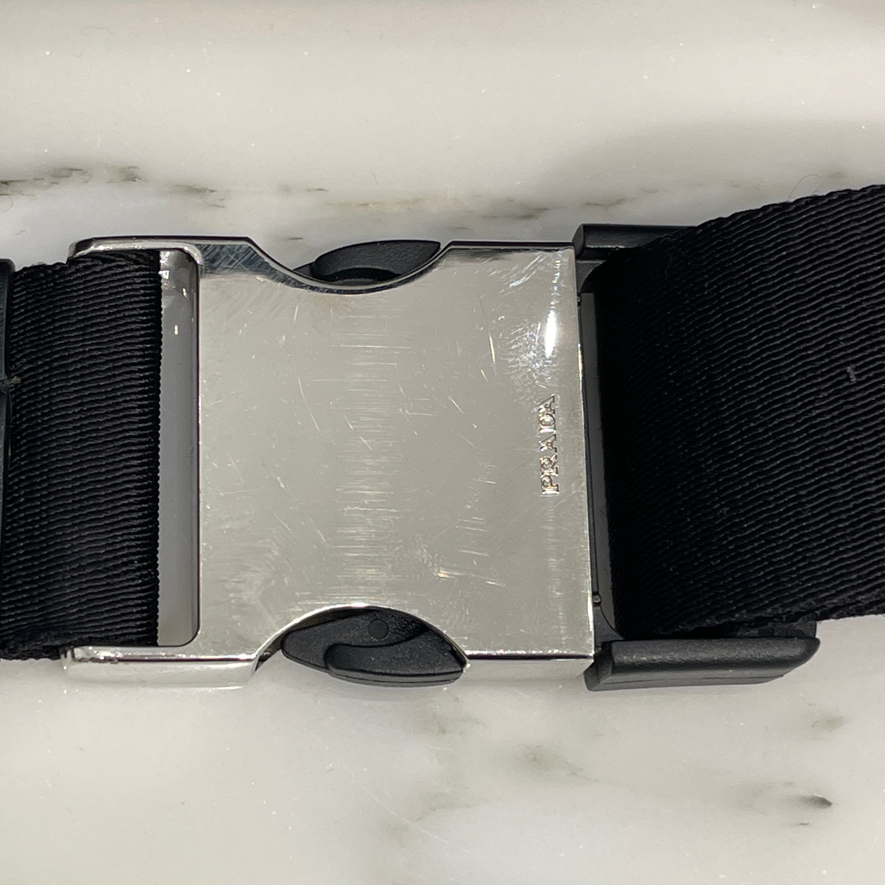 PRADA 2021AW Triangle Logo Leather West Poach 2VH140_2DXV_F0002_V_OOO プラダ トライアングルロゴ レザーウェストポーチ