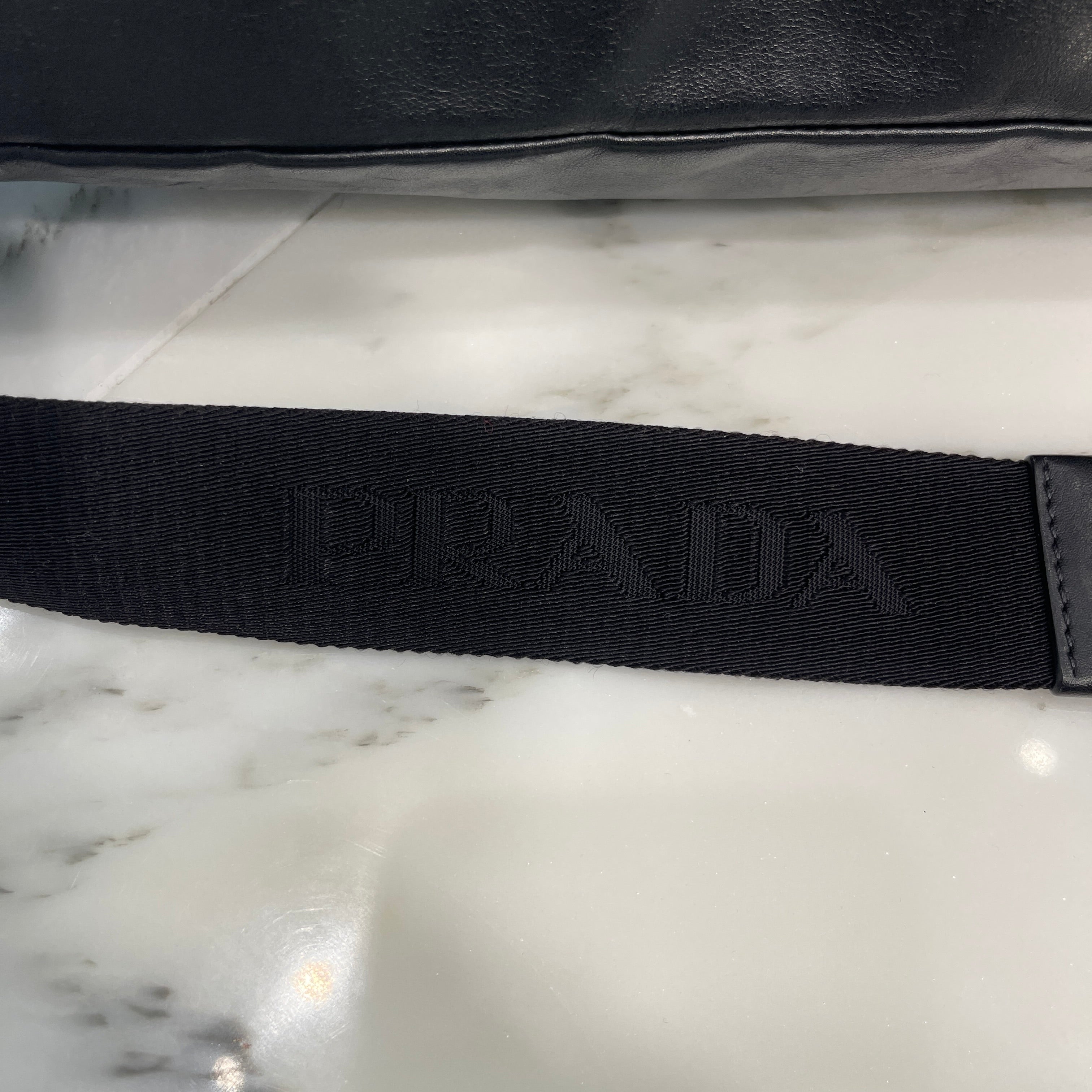 PRADA 2021AW Triangle Logo Leather West Poach 2VH140_2DXV_F0002_V_OOO プラダ トライアングルロゴ レザーウェストポーチ