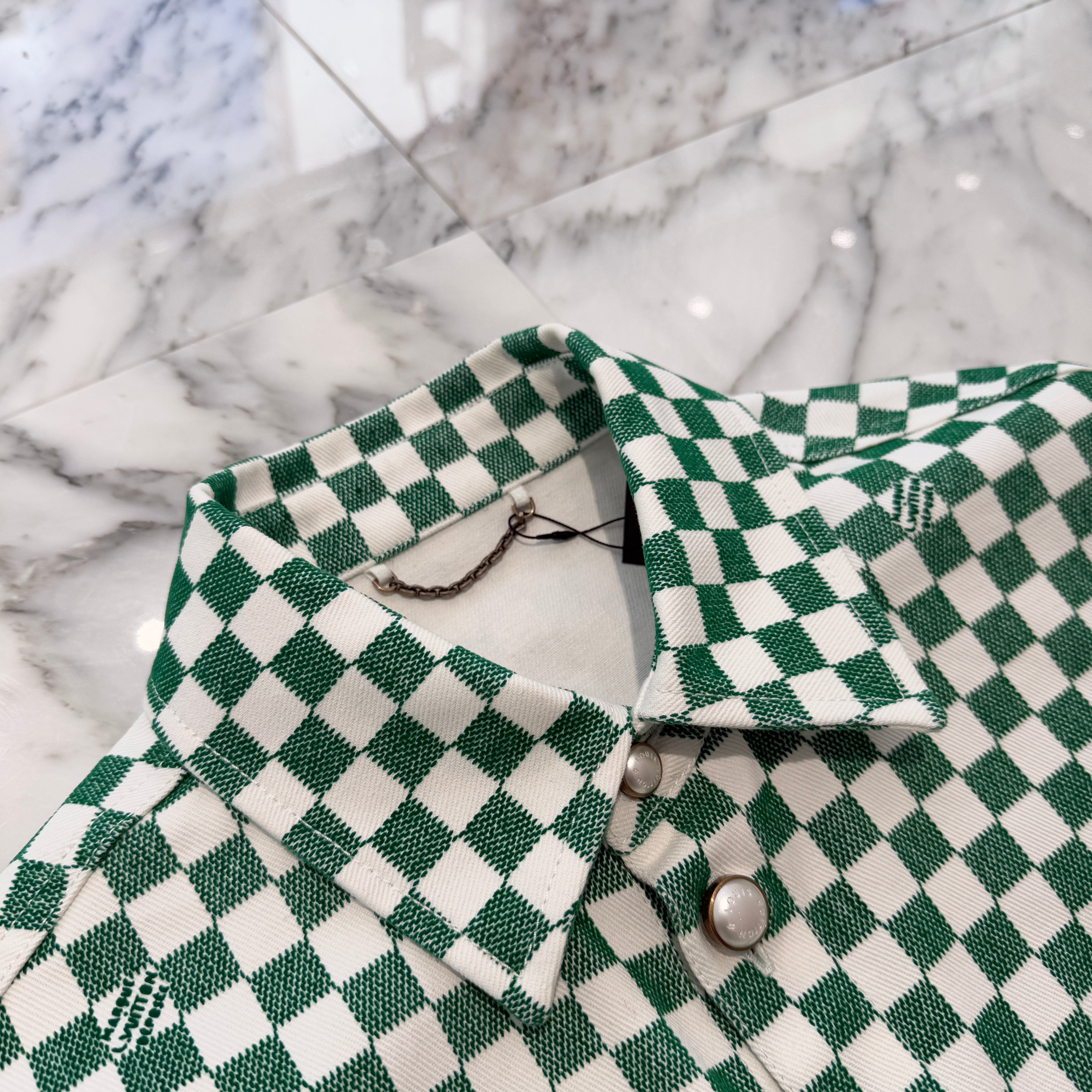 LOUIS VUITTON 2024SS Fuzzy Damier Ⅾenim Overshirt 1AFHUM Size 44 ルイヴィトン ファジーダミエ デニムオーバーシャツ サイズ44