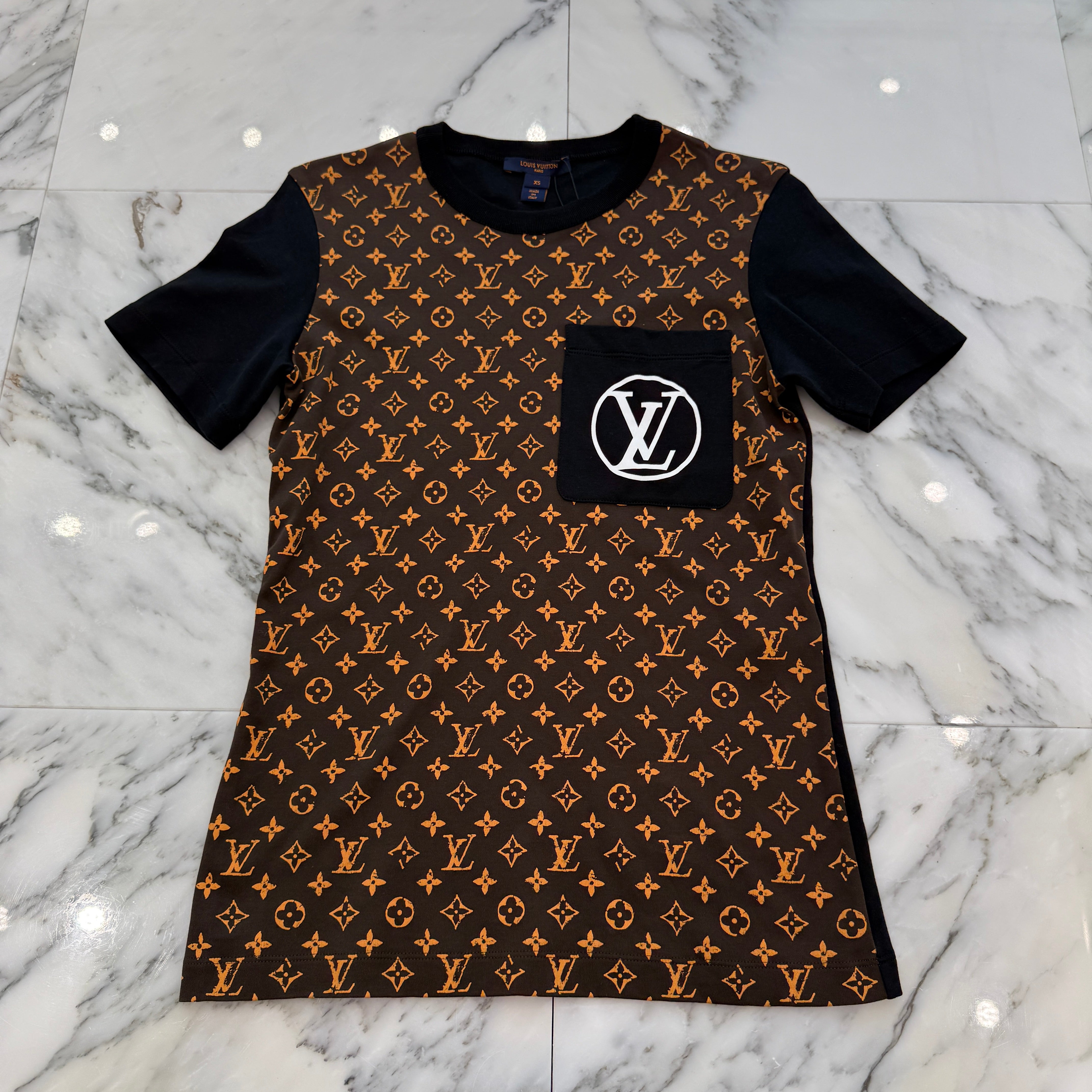 LOUIS VUITTON 2021AW LV Logo Monogram Cotton Tee 1A9461 Size XS ルイヴィトン LVロゴ モノグラム コットンTシャツ サイズXS