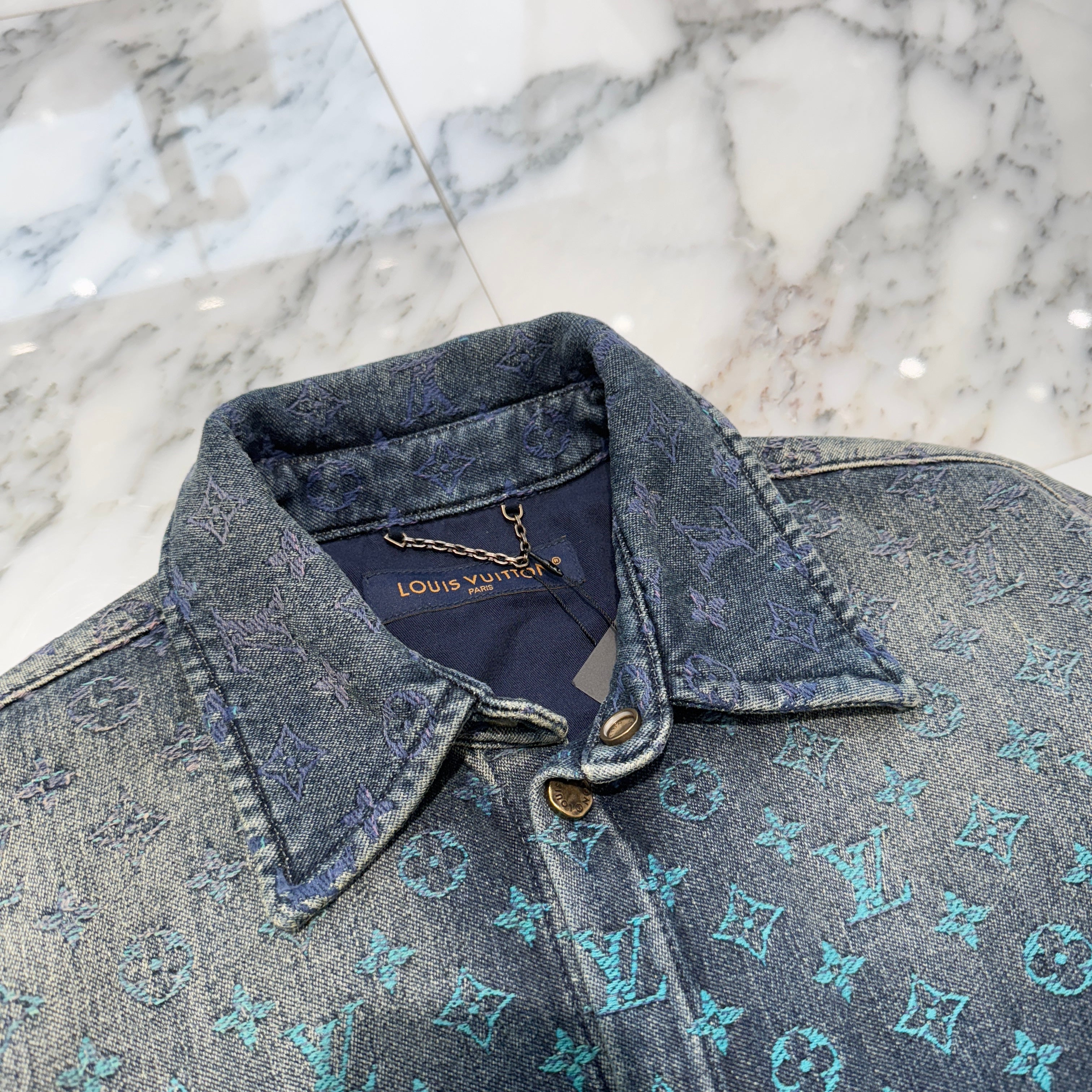 LOUIS VUITTON 2023SS Rainbow Monogram Short Sleeve Denim Shirt 1AB91Y Size XS ルイヴィトン レインボーモノグラム ショートスリーブ デニムシャツ サイズXS