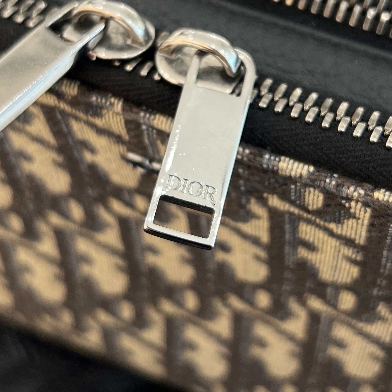 DIOR 2023SS Oblique Trotter Shoulder Bag 2OBBC119YSE ディオール オブリーク トロッター ショルダーバッグ