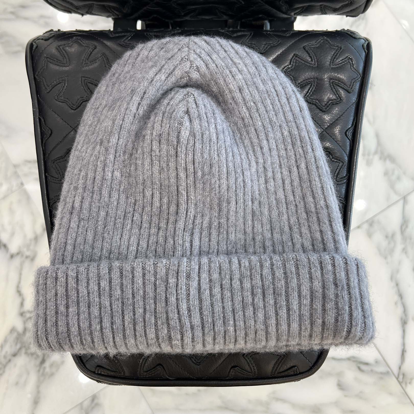 CHANEL Sequined Logo Embroidered Cashmere Beanie シャネル