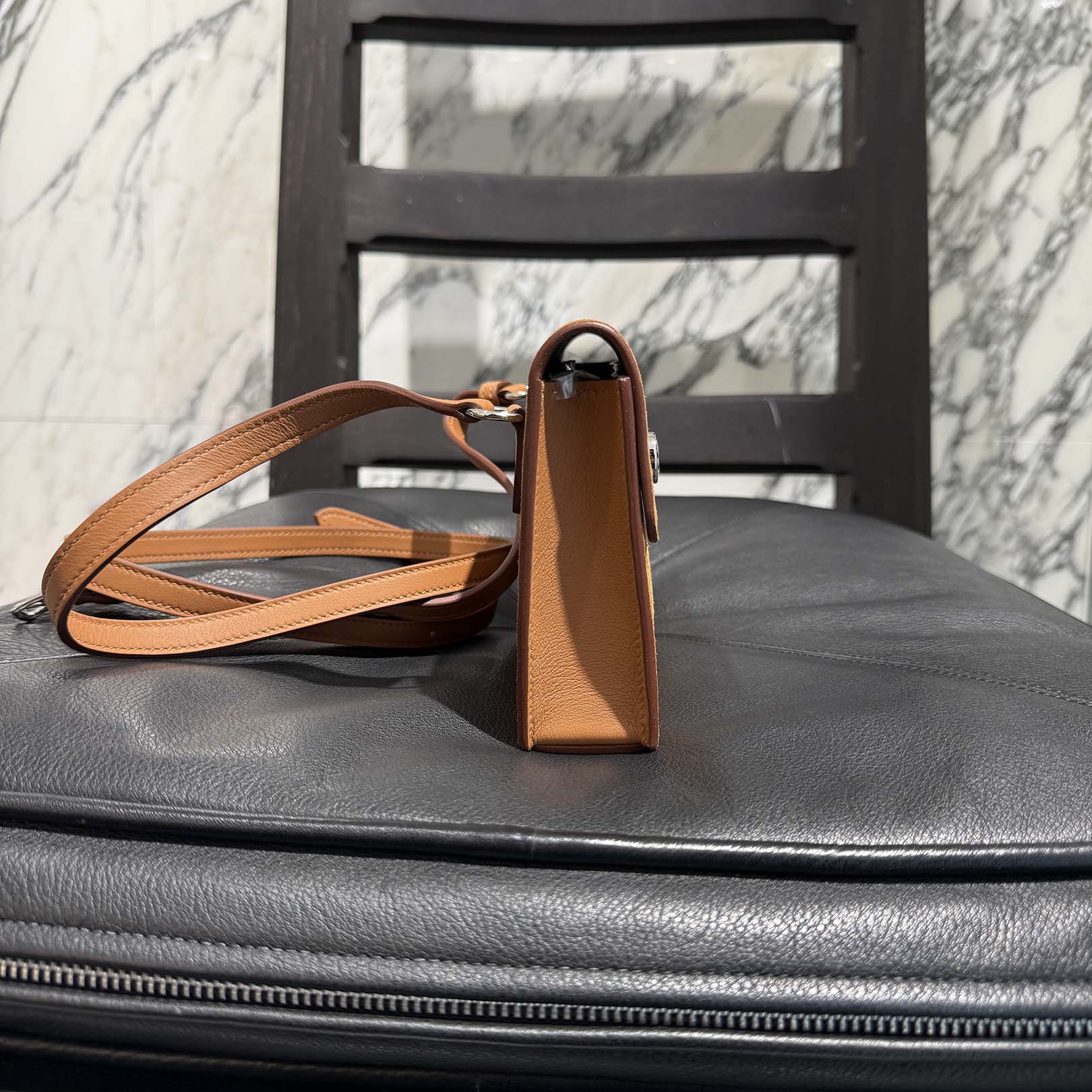 HERMES Hermès Nap To Go "SESAME" Leather Shoulder Wallet K刻印 エルメス エルメスナップ トゥーゴー "セサミ" レザーショルダーウォレット K刻印