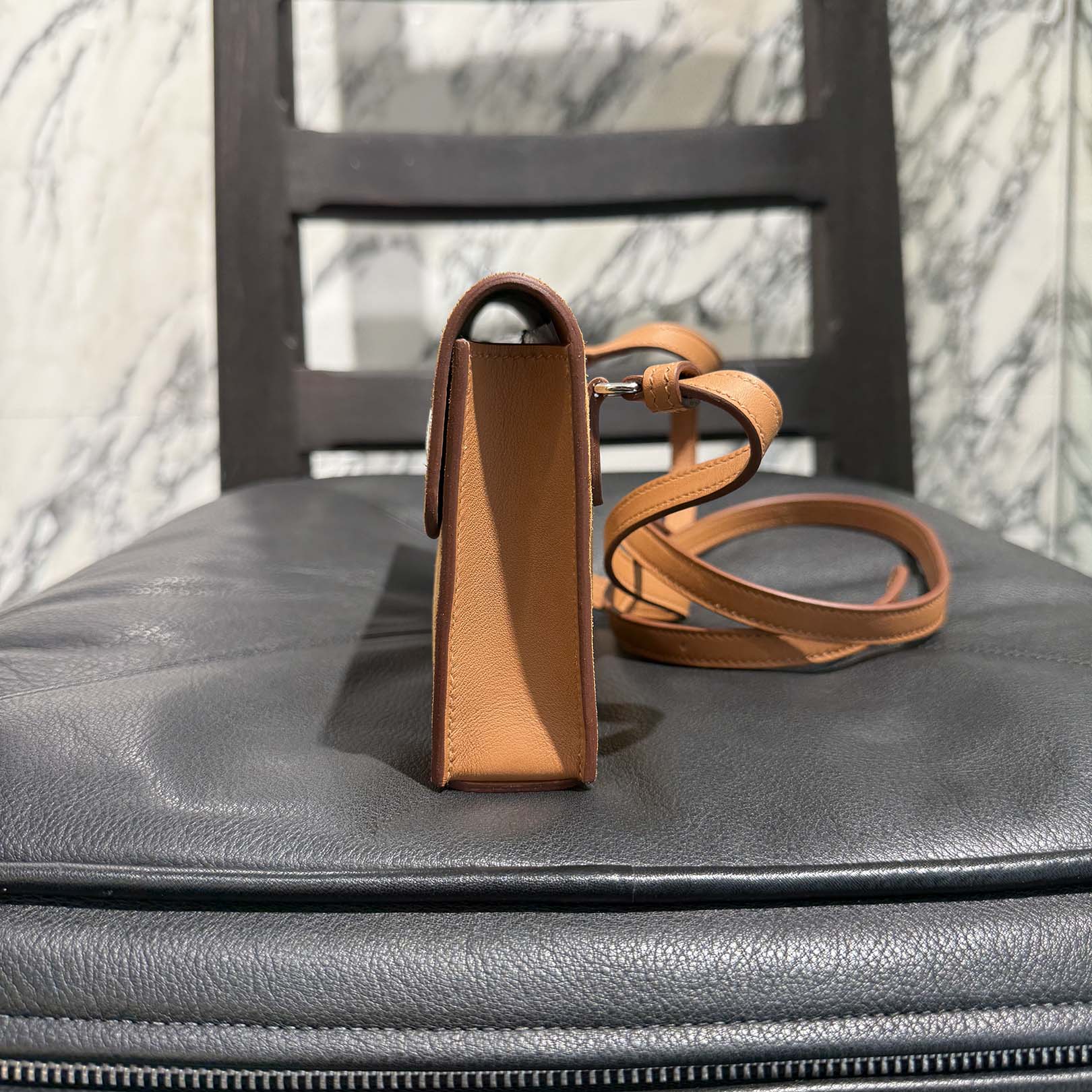 HERMES Hermès Nap To Go "SESAME" Leather Shoulder Wallet K刻印 エルメス エルメスナップ トゥーゴー "セサミ" レザーショルダーウォレット K刻印