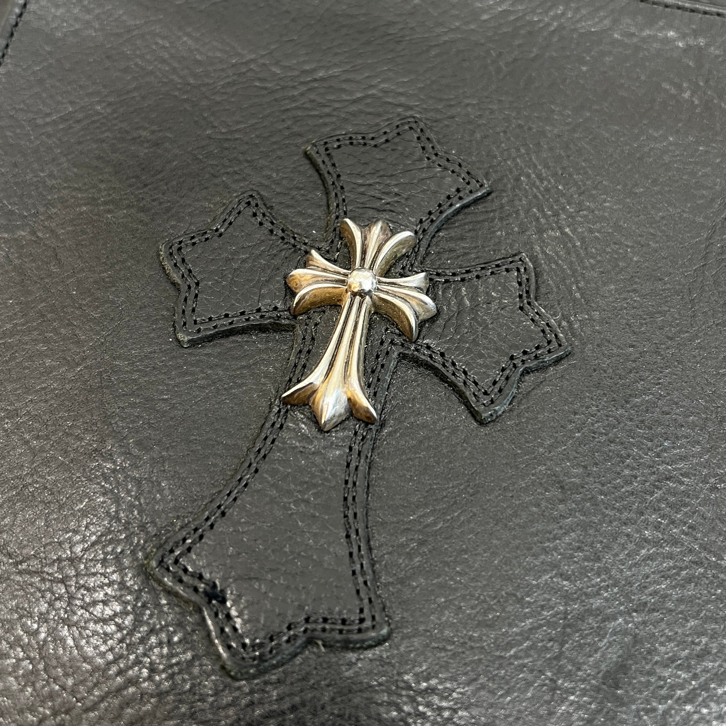 CHROME HEARTS❗️クロムハーツ レザークロスモチーフショルダーバッグ CHROME HEARTS CH Silver Cross Square Pocket Leather Shoulder