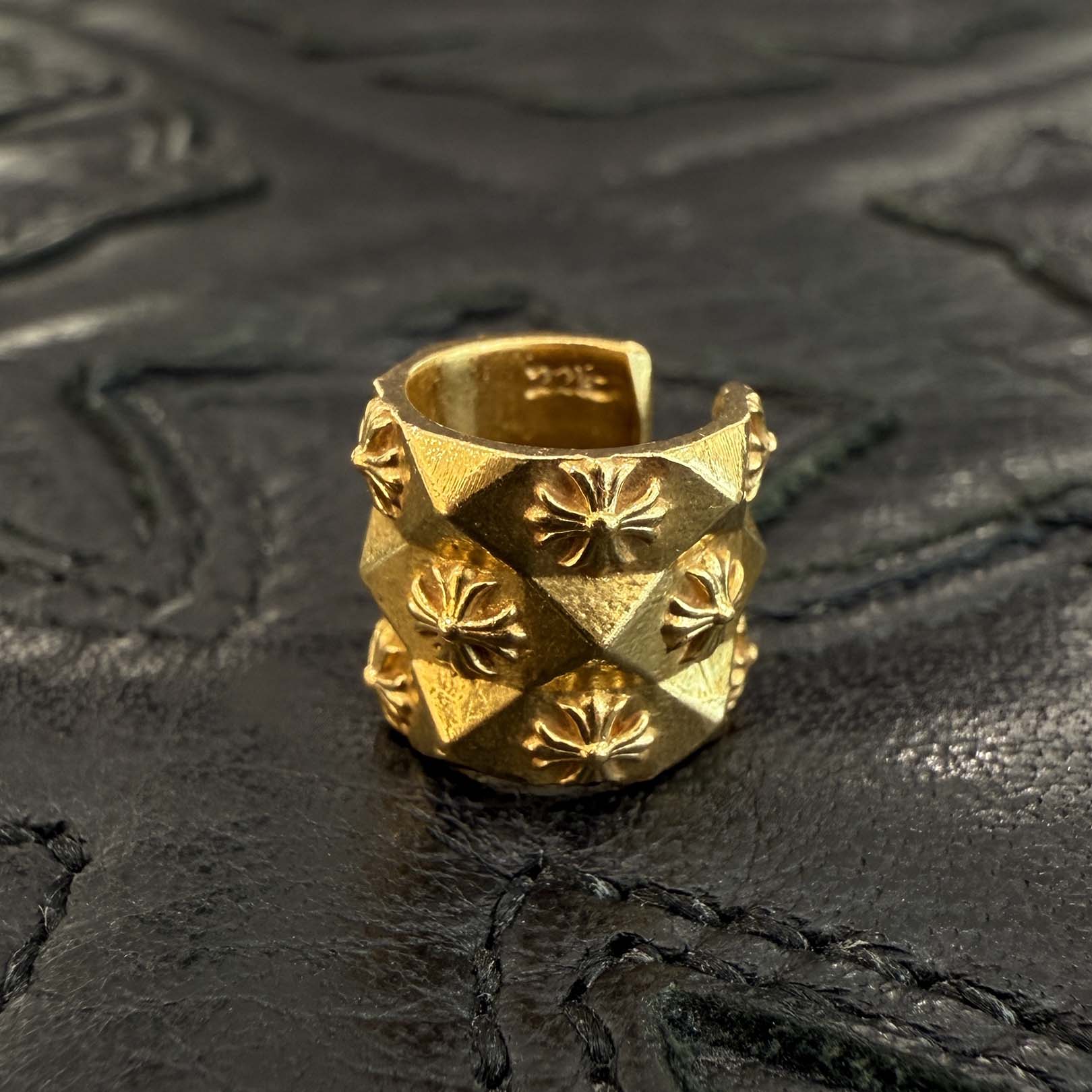 CHROME HEARTS 22K PYRAMID PLUS Ear Cuff クロムハーツ 22K