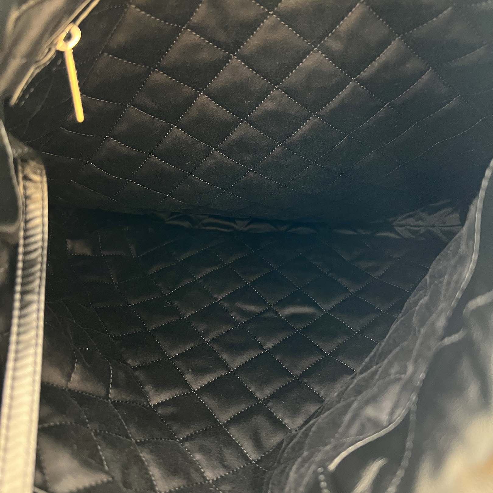 CHANEL 22 Medium Shiny Calf Leather Chain Back Pack シャネル 22