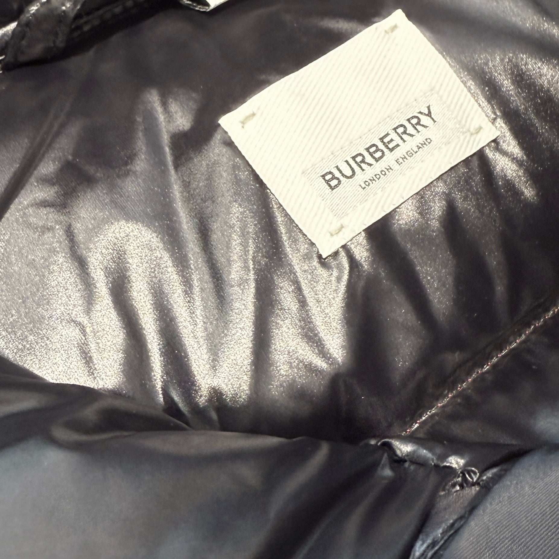 BURBERRY Rubber Logo Patch Down Jacket 8021685 69F Size L バーバリー ラバーロゴパッチ ダウンジャケット サイズL