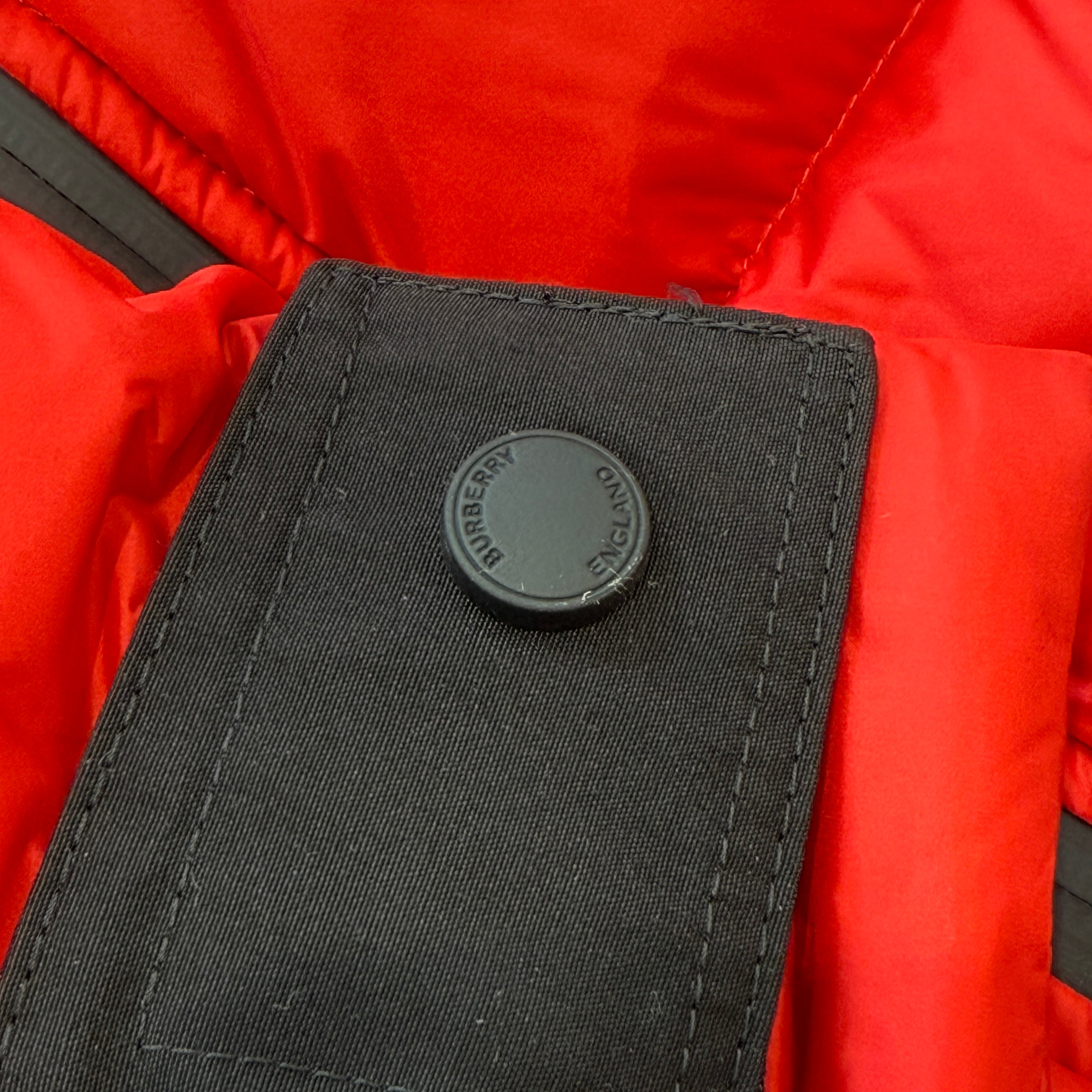 BURBERRY Rubber Logo Patch Down Jacket 8021685 69F Size L バーバリー ラバーロゴパッチ ダウンジャケット サイズL