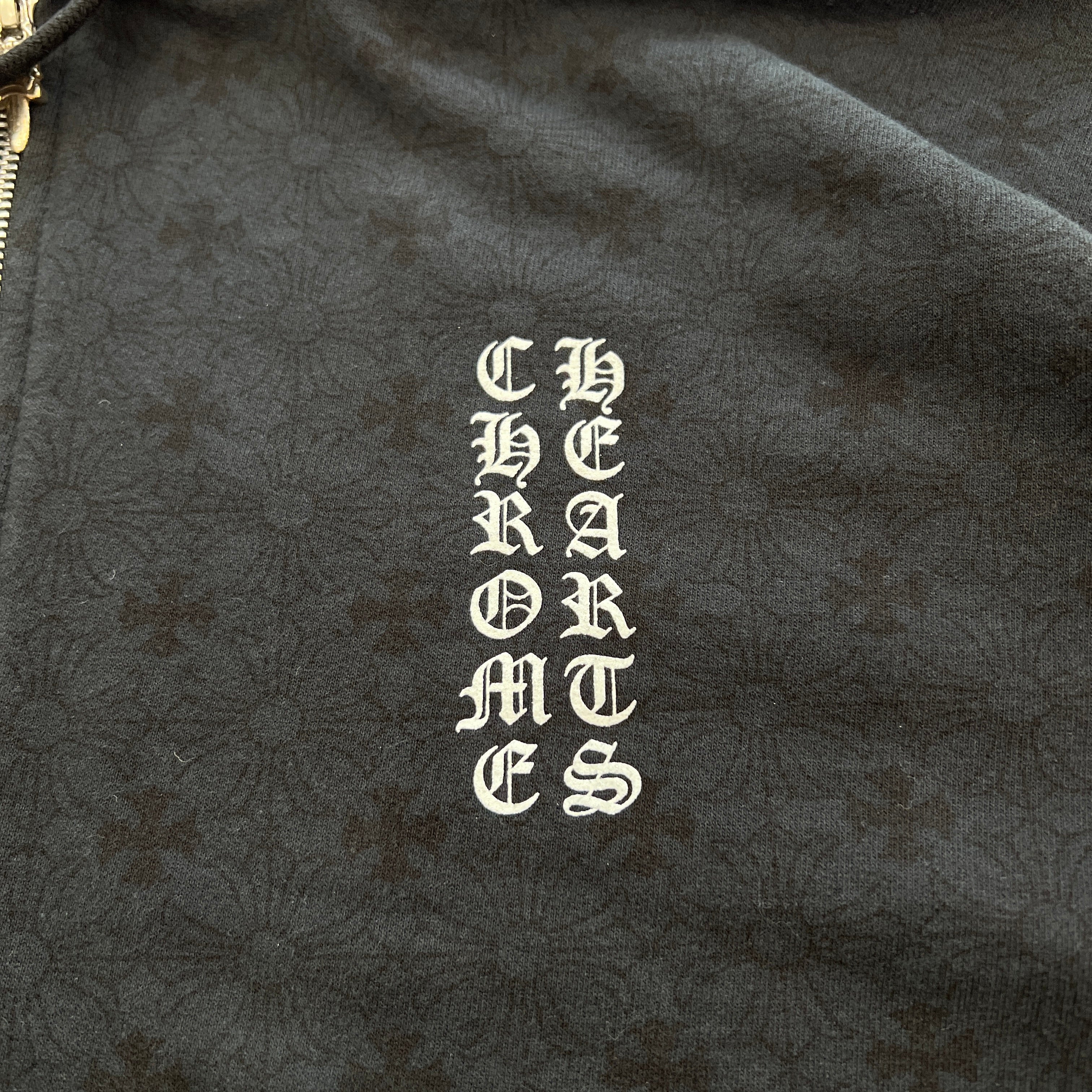 CHROME HEARTS Vertical Logo Hoodie クロムハーツ フーディ CHROME HEARTS Vertical Logo CH Plus Zip Up Hoodie Size XL