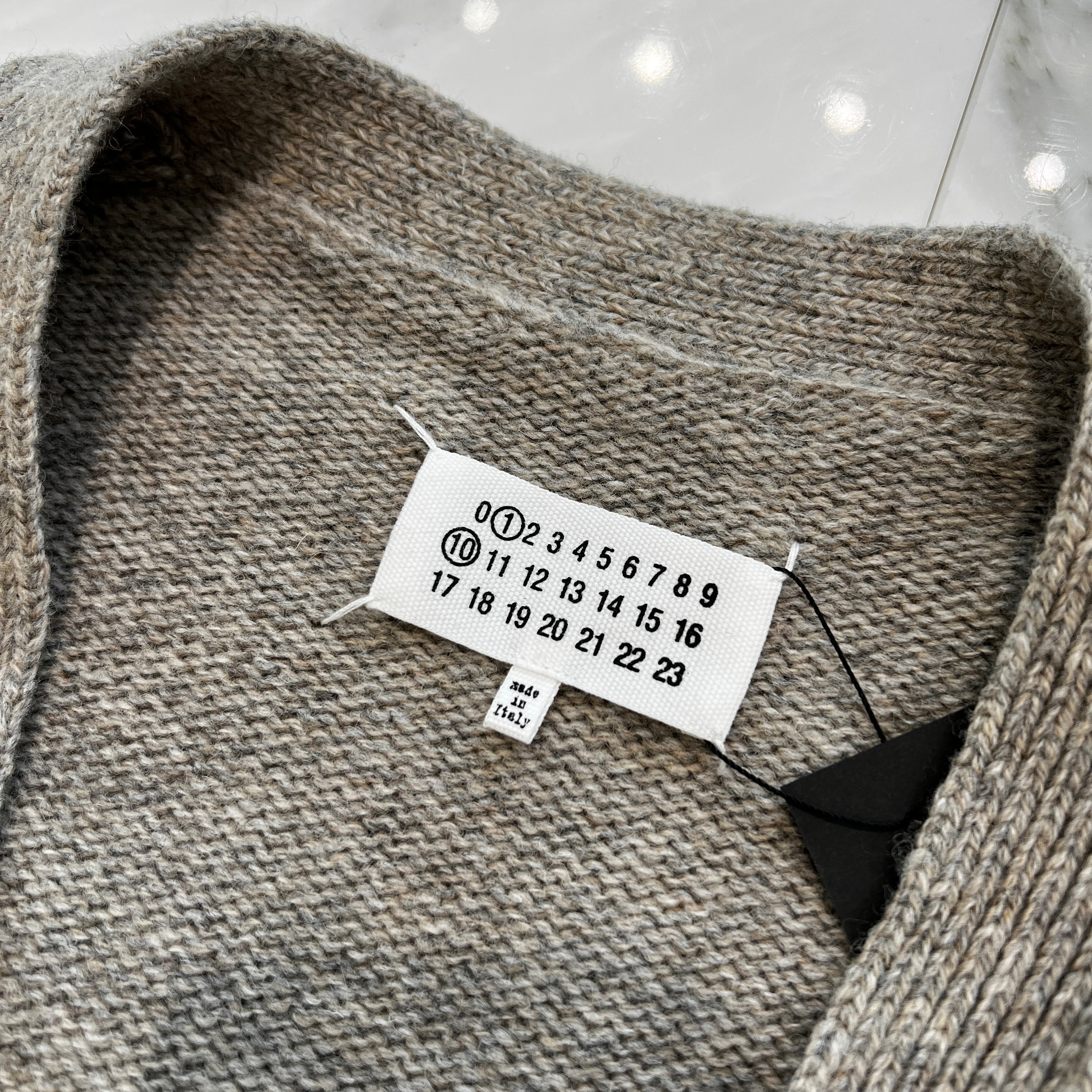 Maison Margiela V Neck Wool Cardigan S50HP0016 M13059 Size M メゾンマルジェラ Vネックウールカーディガン サイズM
