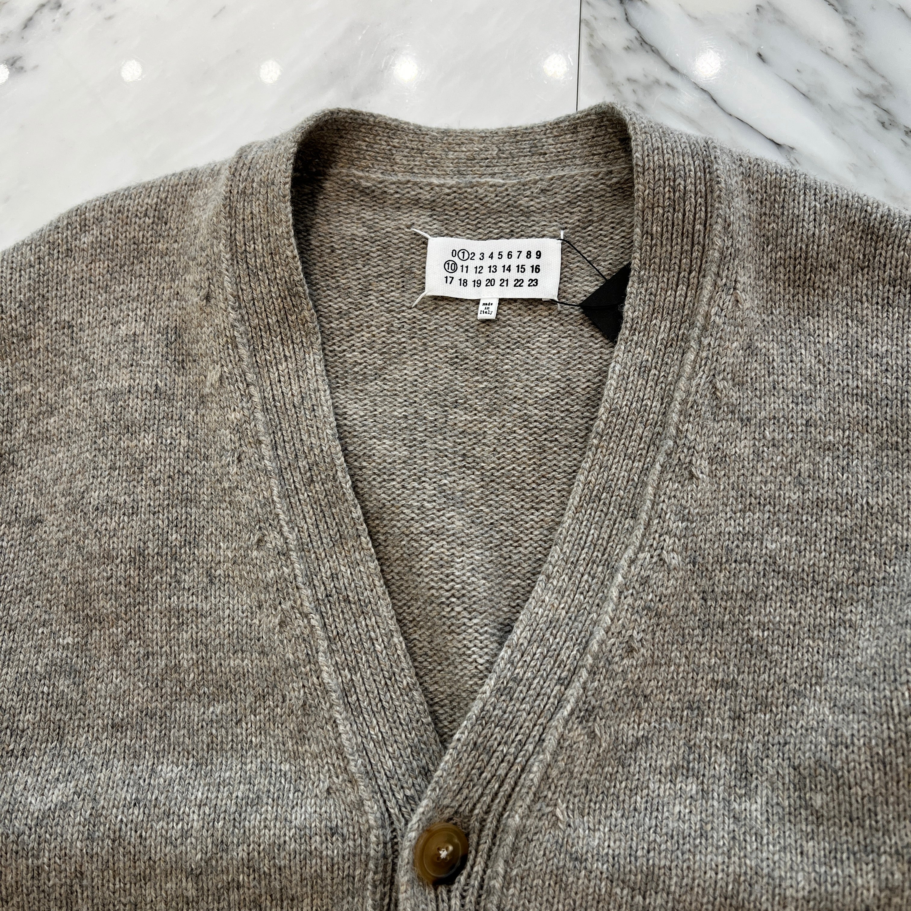 Maison Margiela V Neck Wool Cardigan S50HP0016 M13059 Size M メゾンマルジェラ Vネックウールカーディガン サイズM