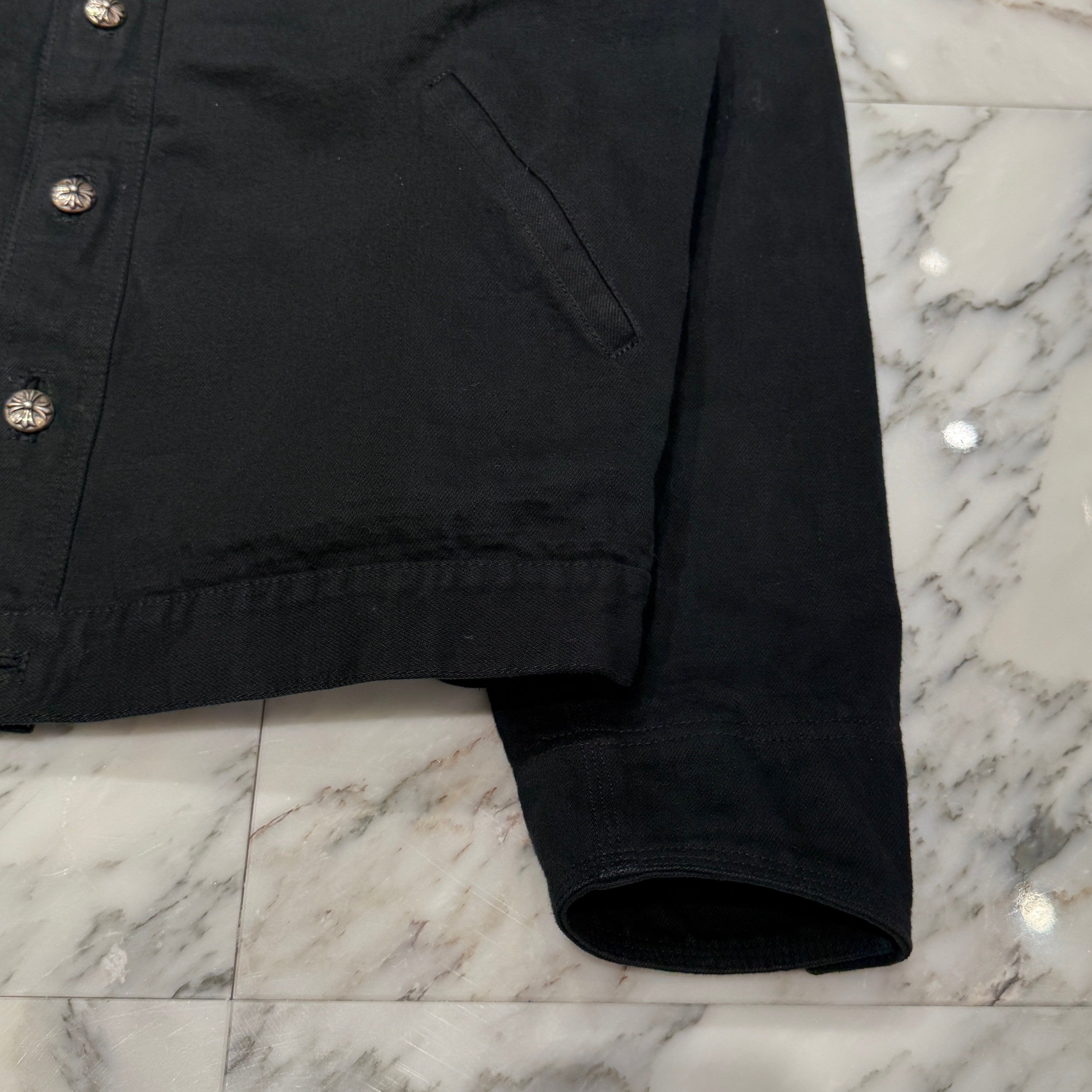 CHROME HEARTS Floral Cross Leather Patch Flare Knee Sleeve Denim Jacket Size XXL クロムハーツ フローラルクロス レザーパッチ フレアニー スリーブ デニムジャケット サイズXXL