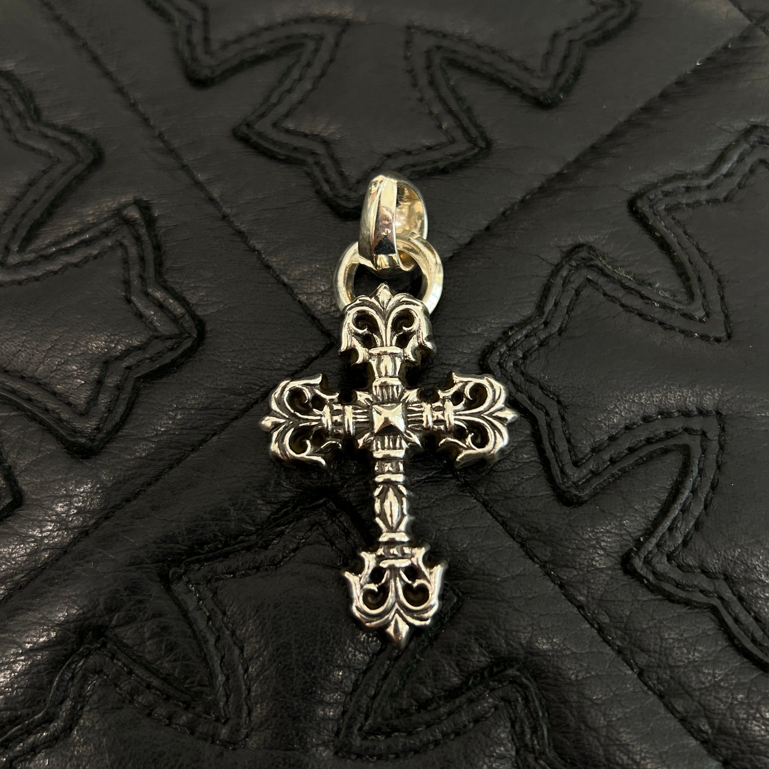 CHROME HEARTS Filigree CH Cross XS Pendant Top With Bail クロムハーツ フィリグリー CHクロス XS ペンダントトップ ウィズ ベイル