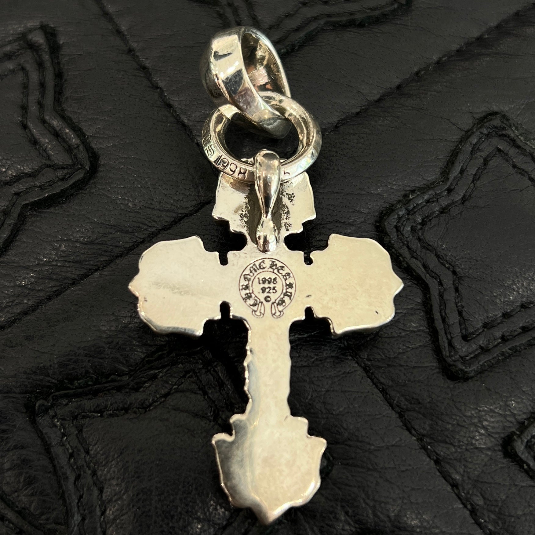 CHROME HEARTS Filigree CH Cross XS Pendant Top With Bail