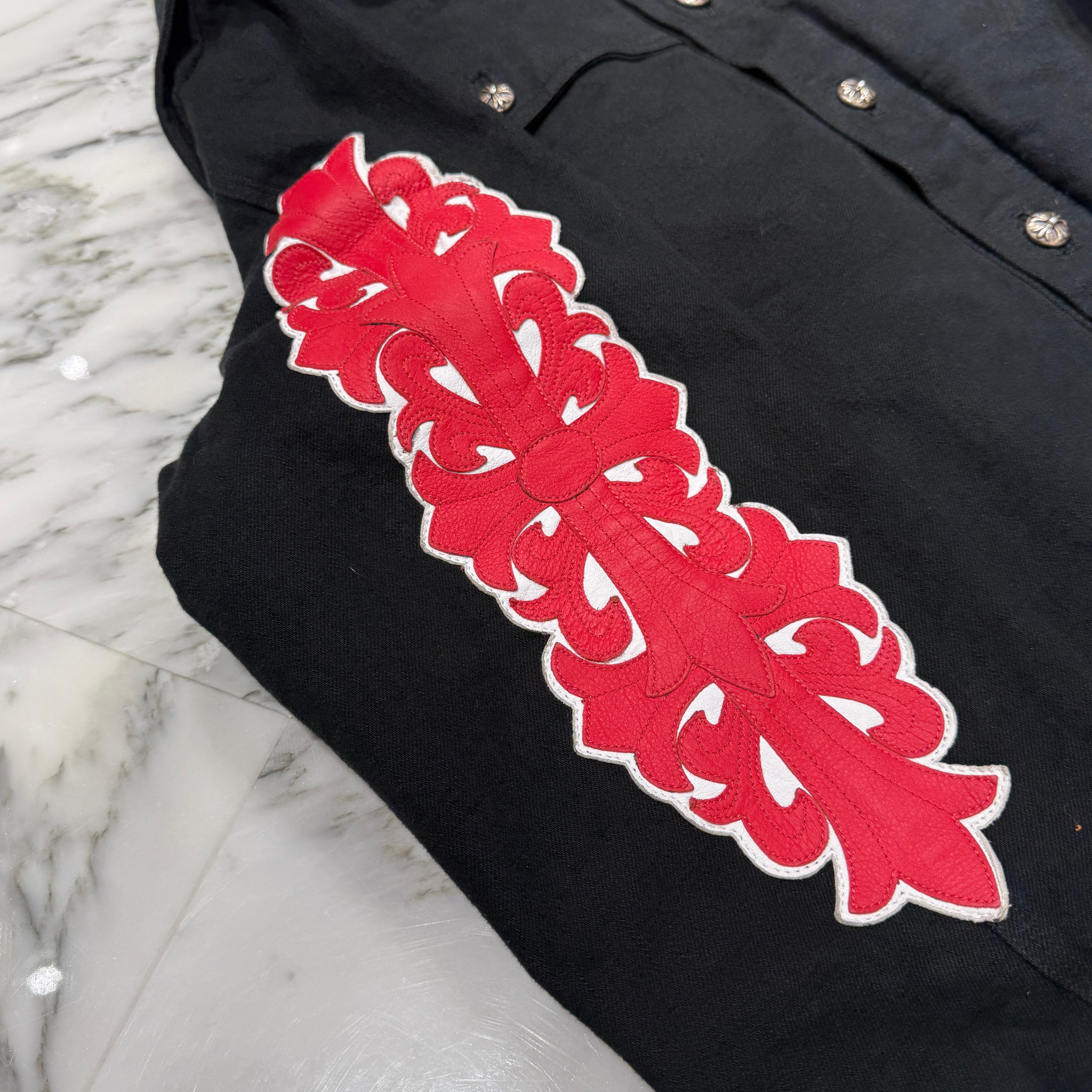 CHROME HEARTS Floral Cross Leather Patch Flare Knee Sleeve Denim Jacket Size XXL クロムハーツ フローラルクロス レザーパッチ フレアニー スリーブ デニムジャケット サイズXXL