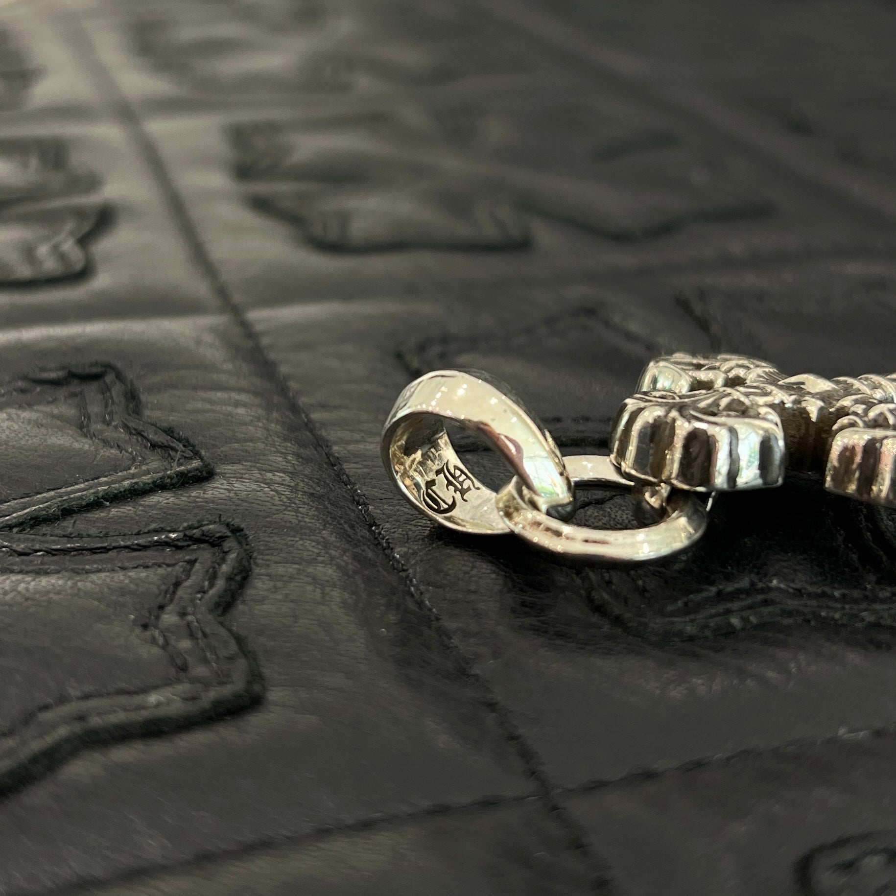 CHROME HEARTS Filigree CH Cross XS Pendant Top With Bail クロム