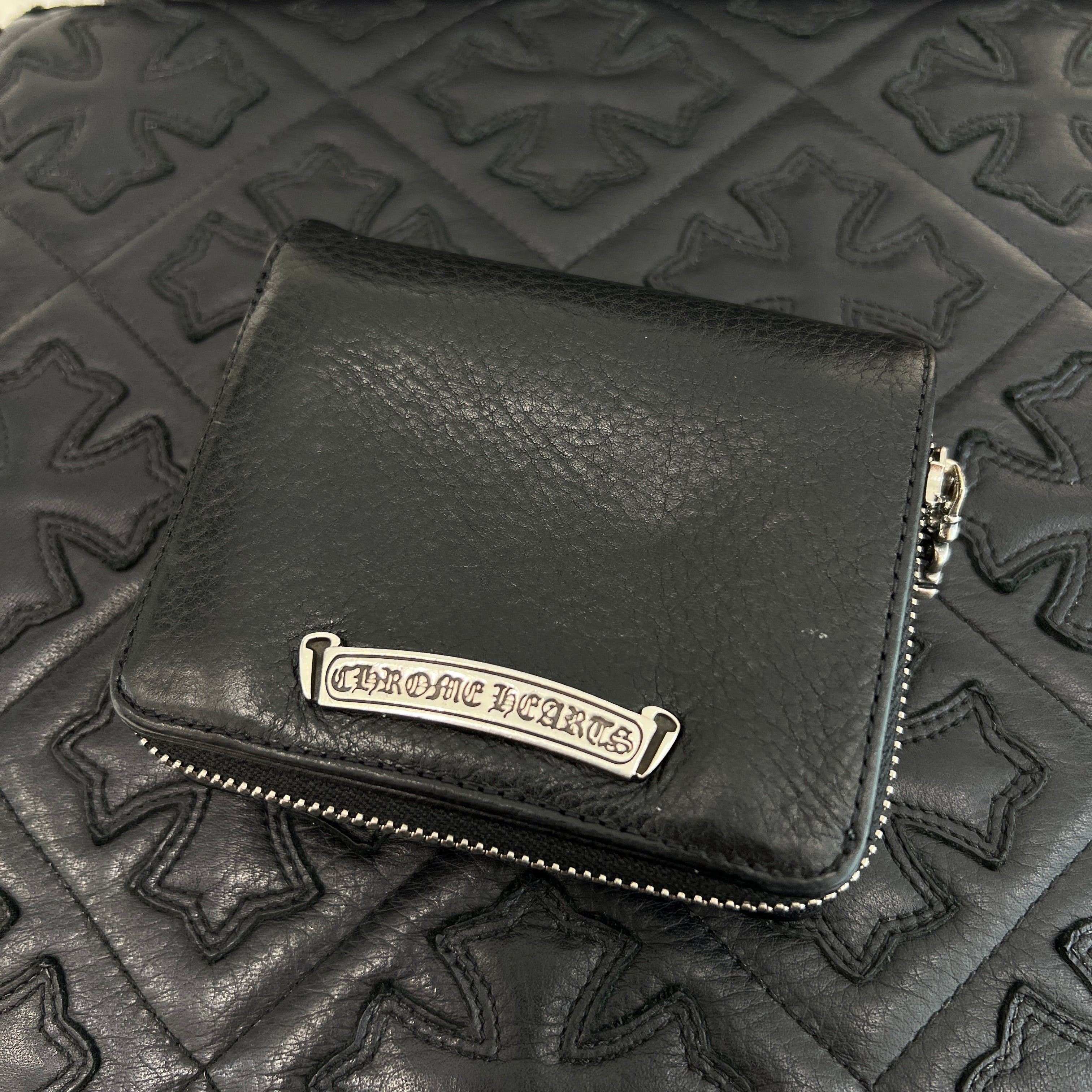 CHROME HEARTS スクエアジップ　ウォレット クロムハーツ 財布（Chrome Hearts）スクエア ジップ ビル