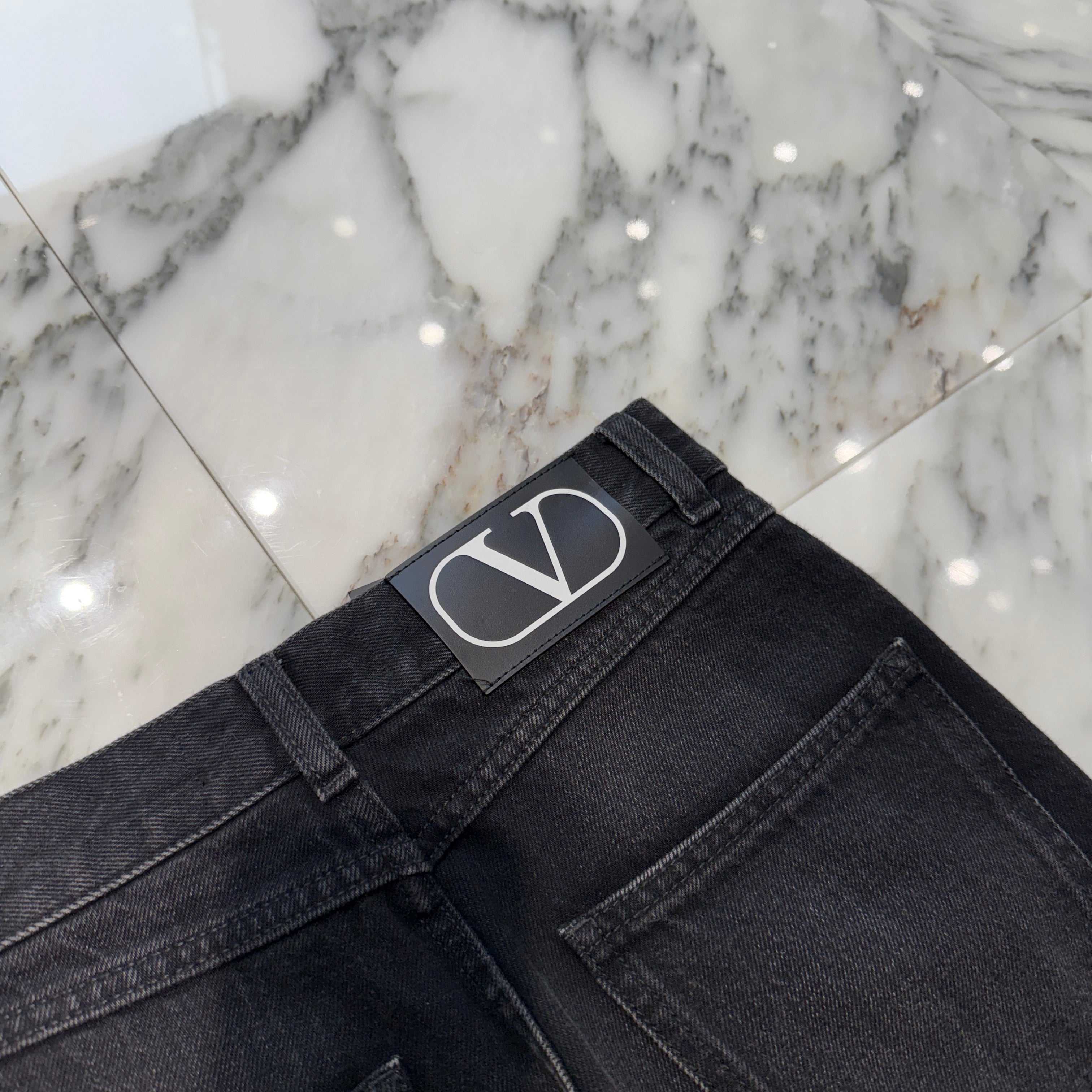 VALENTINO 2023AW Feather Trimmed Denim Pants 1B3DD14C79W Size 24 ヴァレンティノ フェザー トリム デニムパンツ サイズ24