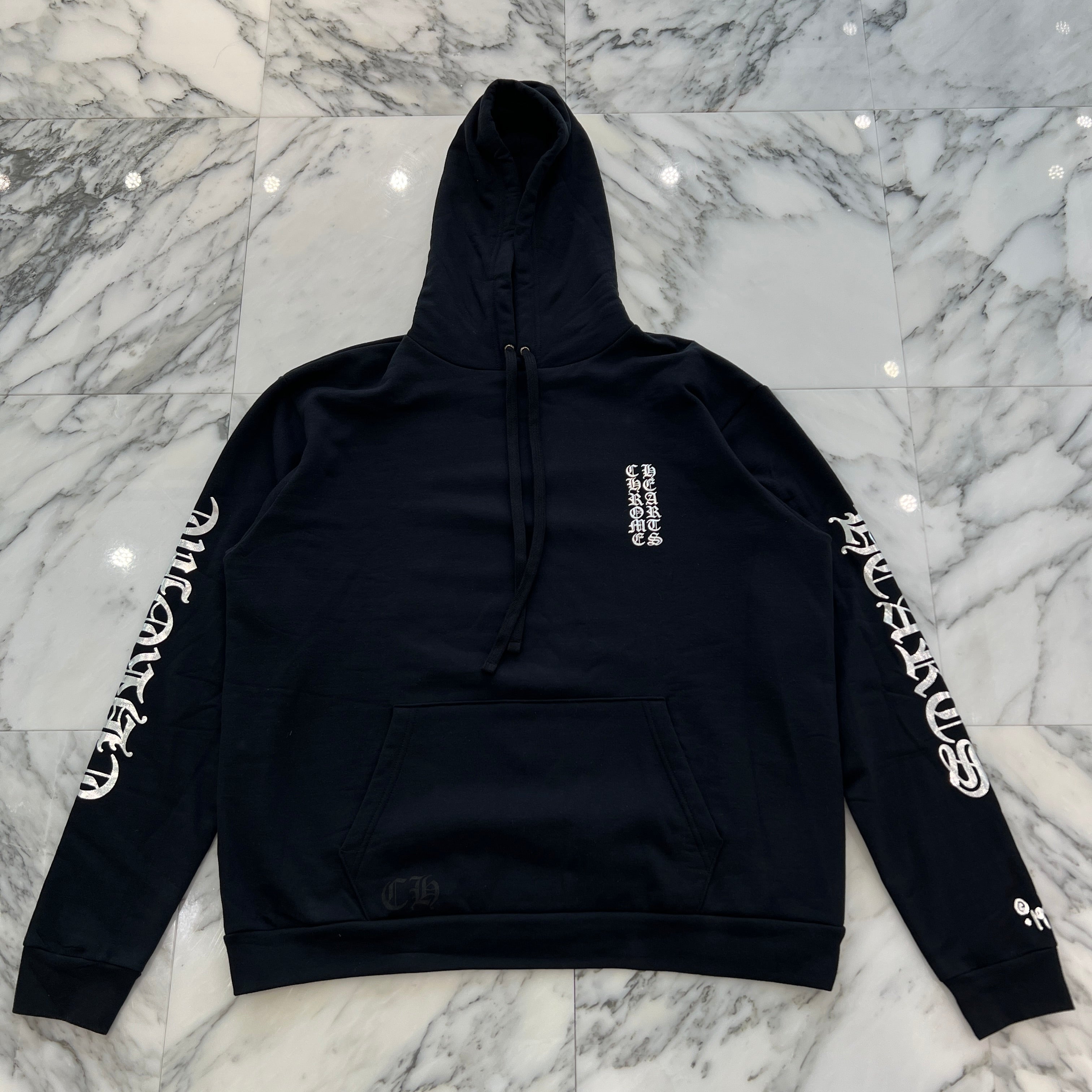 CHROME HEARTS 2025AW 1988 Silver Vertical Logo Pullover Hoodie Size L クロムハーツ 1988 シルバー ヴァーティカルロゴ プルオーバーフーディー サイズL