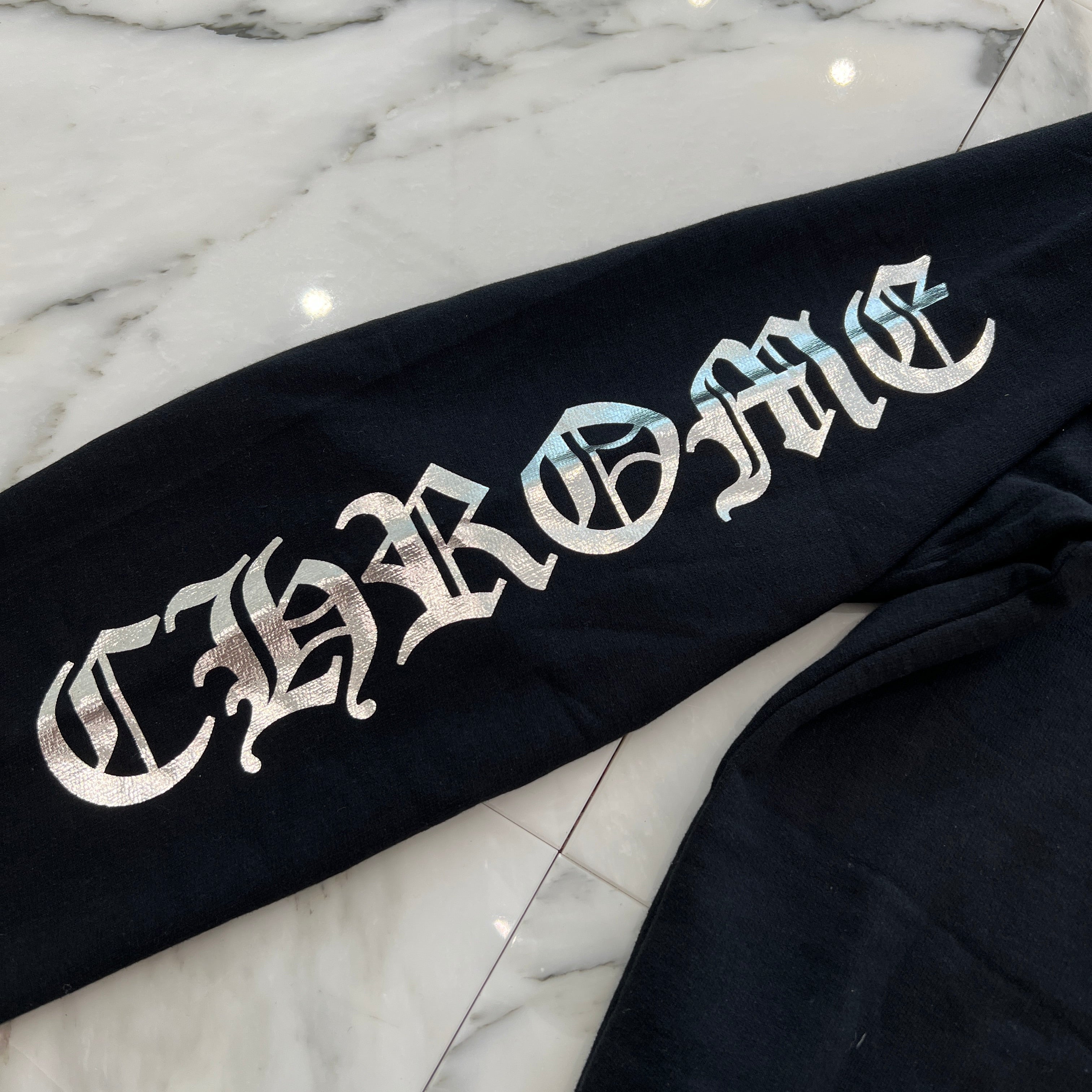 CHROME HEARTS 2025AW 1988 Silver Vertical Logo Pullover Hoodie Size L クロムハーツ 1988 シルバー ヴァーティカルロゴ プルオーバーフーディー サイズL