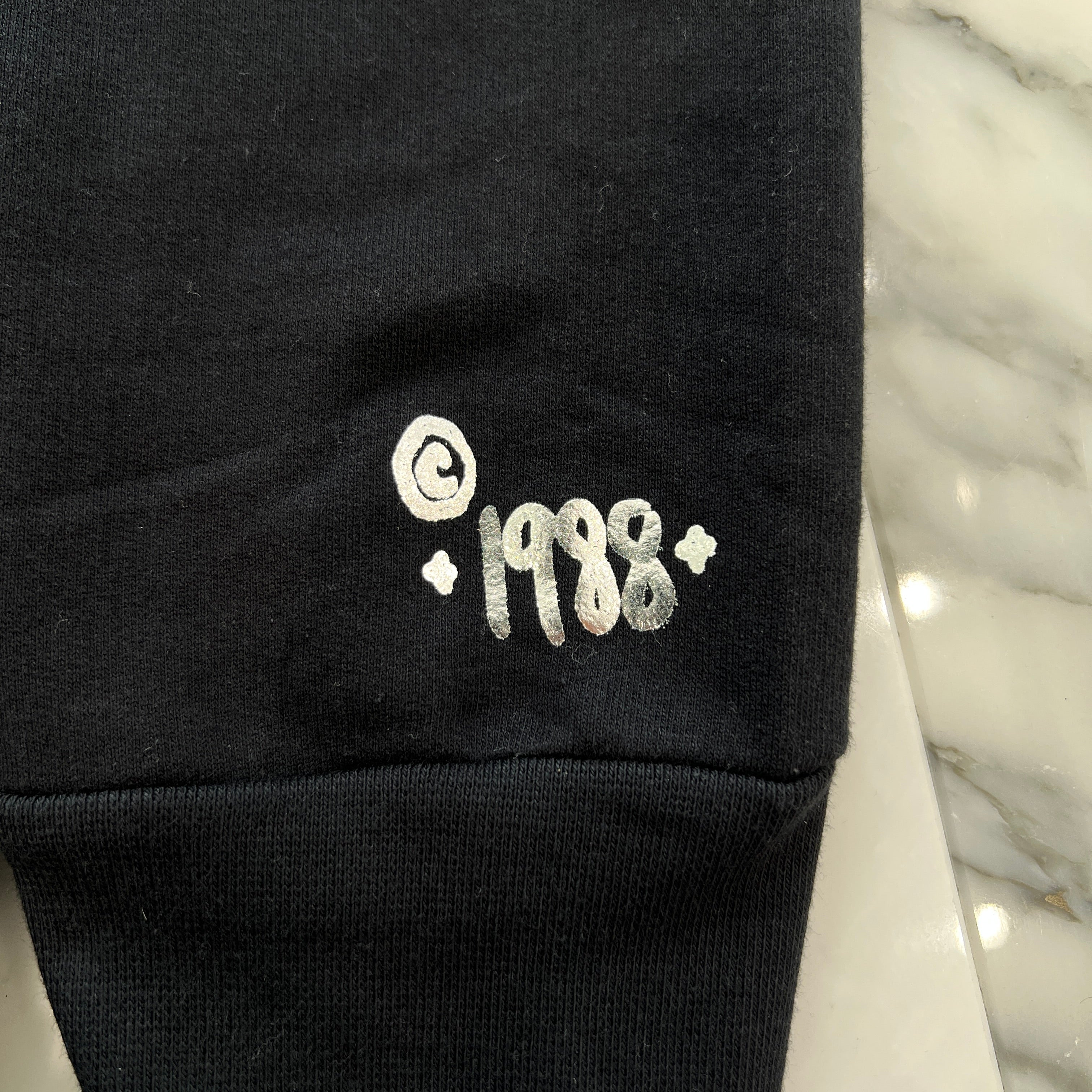 CHROME HEARTS 2025AW 1988 Silver Vertical Logo Pullover Hoodie Size L クロムハーツ 1988 シルバー ヴァーティカルロゴ プルオーバーフーディー サイズL