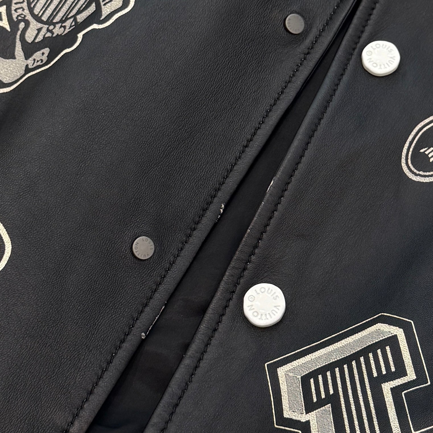 LOUIS VUITTON 2023SS Multi Logo Leather Stadium Jacket HOL07E Size 50 ルイヴィトン マルチロゴ レザー スタジアム ジャケット サイズ50