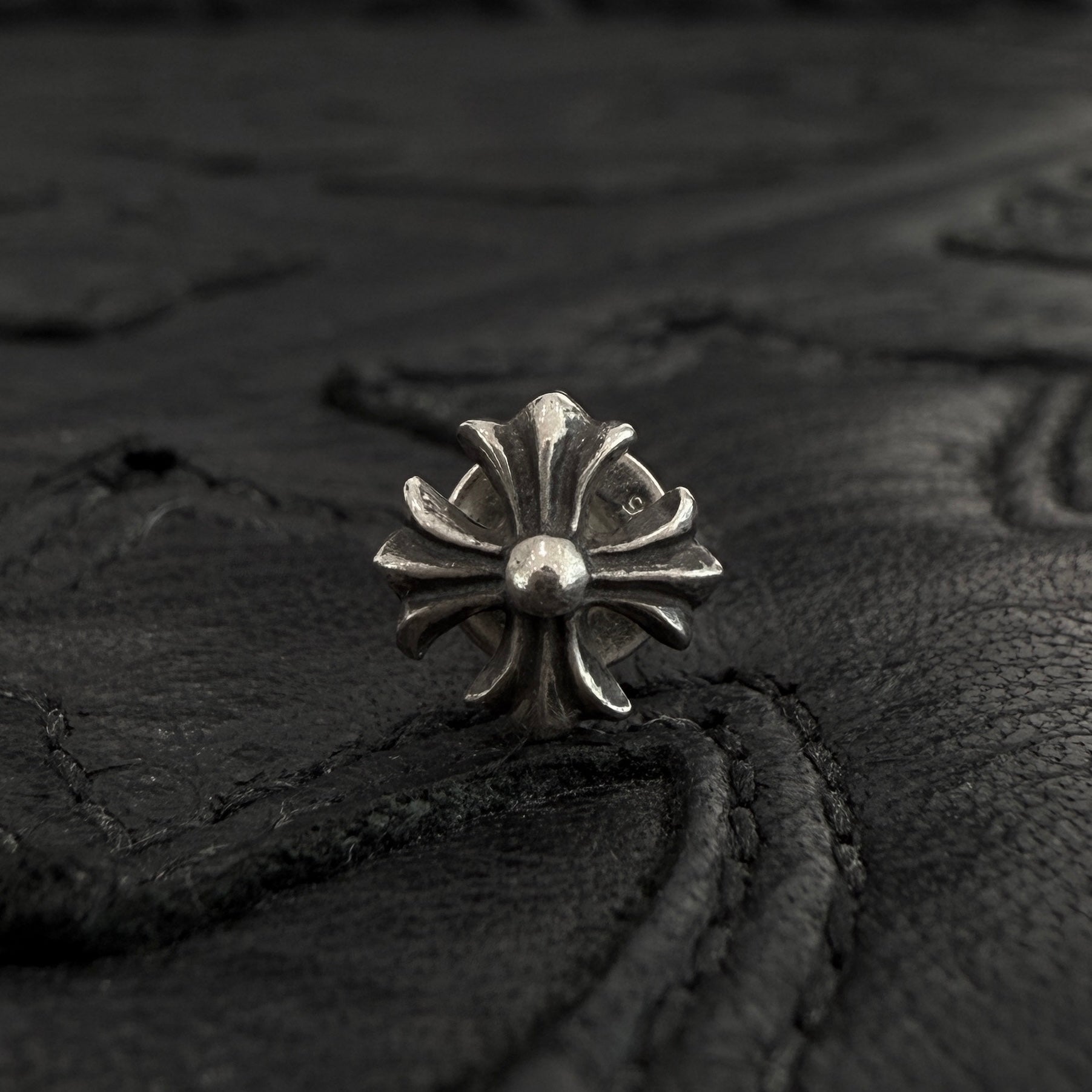 CHROME HEARTS CH Plus Cross Stud Earring クロムハーツ CHプラス クロス スタッズ イヤリング ピアス