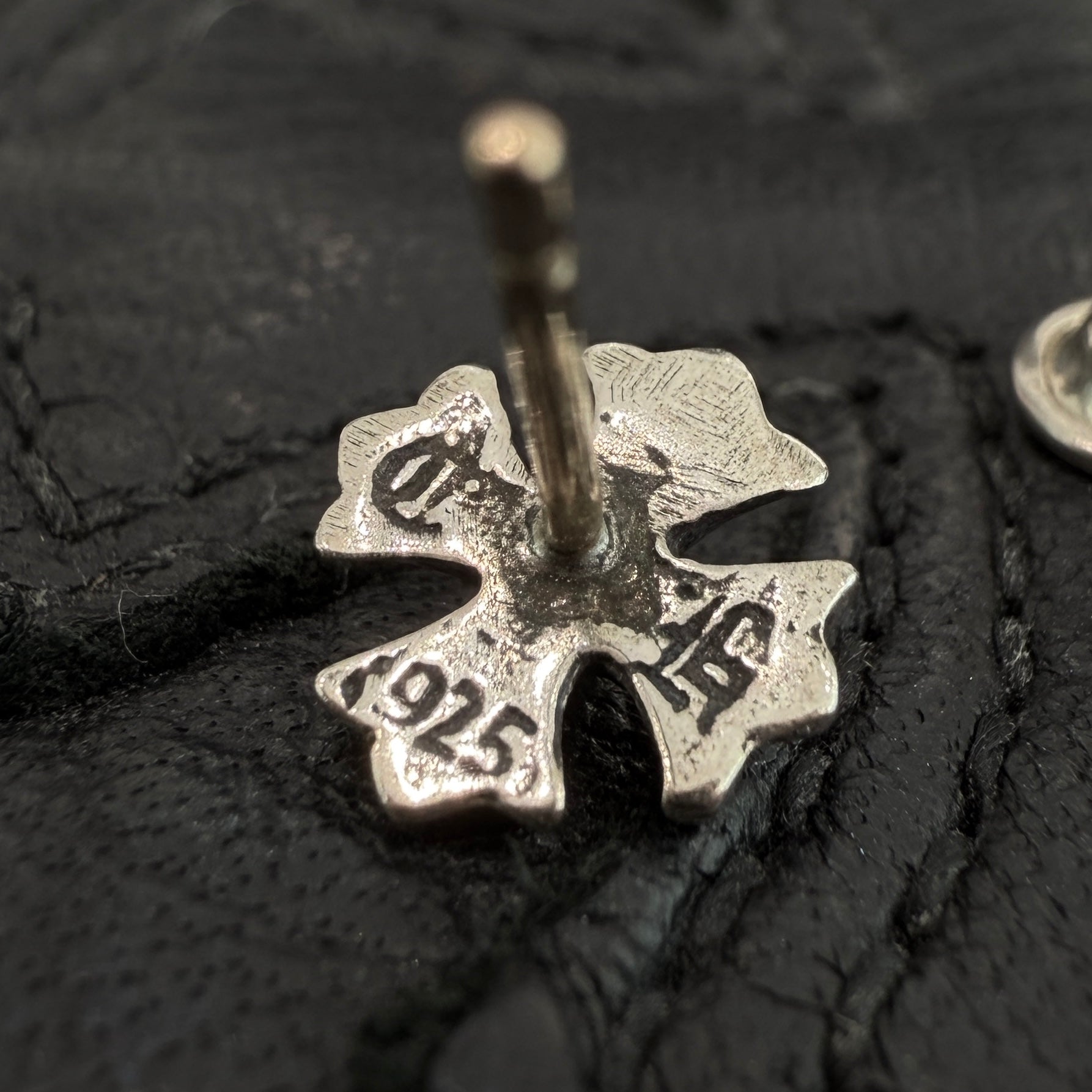 CHROME HEARTS CH Plus Cross Stud Earring クロムハーツ CHプラス クロス スタッズ イヤリング ピアス