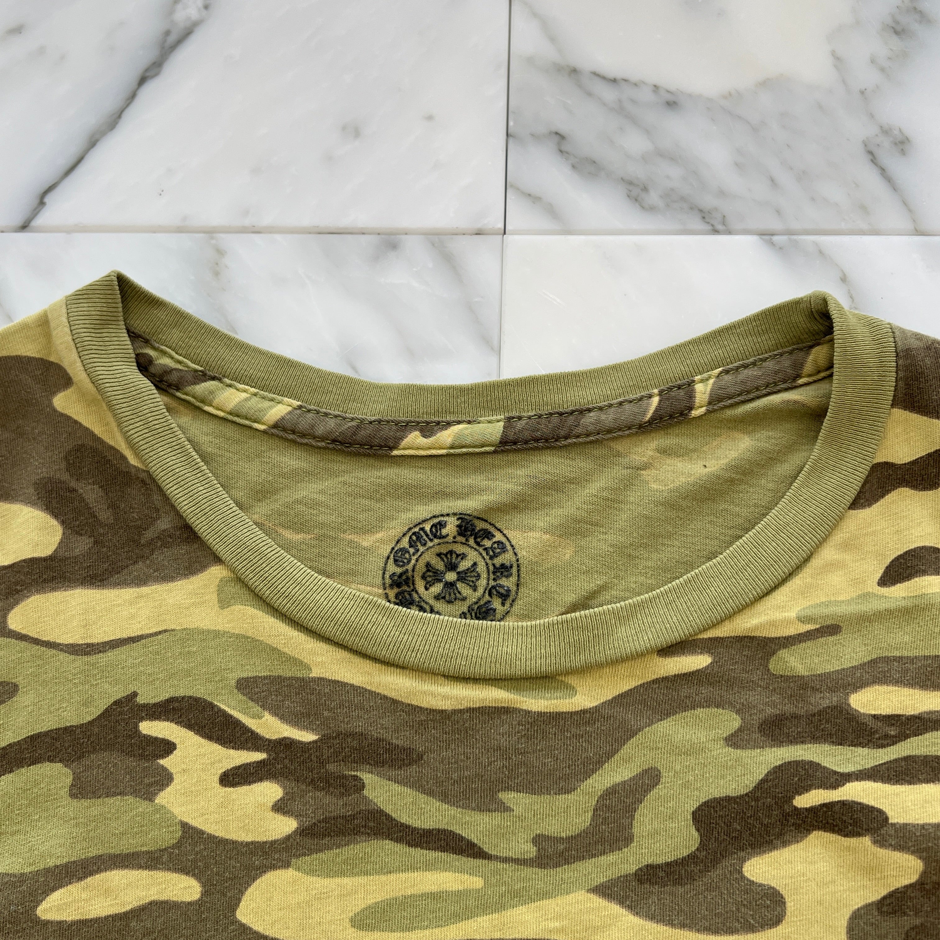 CHROME HEARTS Back CH Plus Cemetery Cross Print Camo Tee Size L